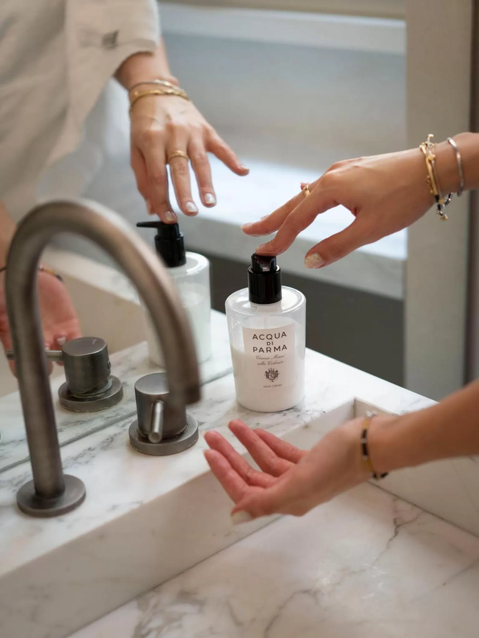 Decorative detail in Hotel Scenario