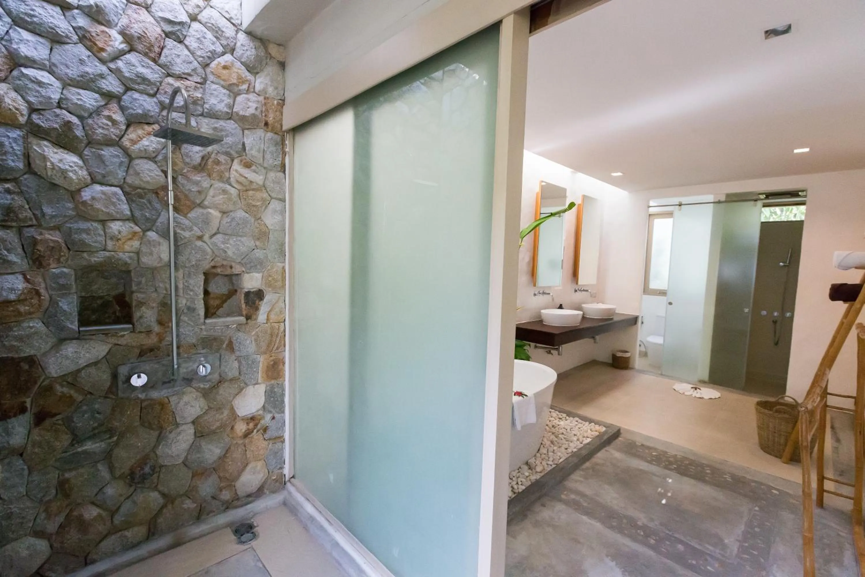 Bathroom, Bed in Metadee Concept Hotel