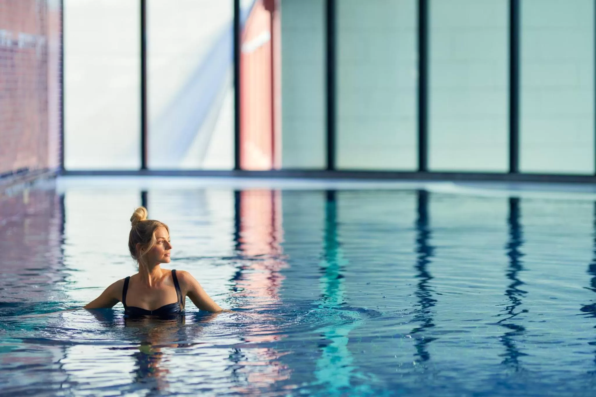 Swimming pool in Meriton Suites Kent Street, Sydney