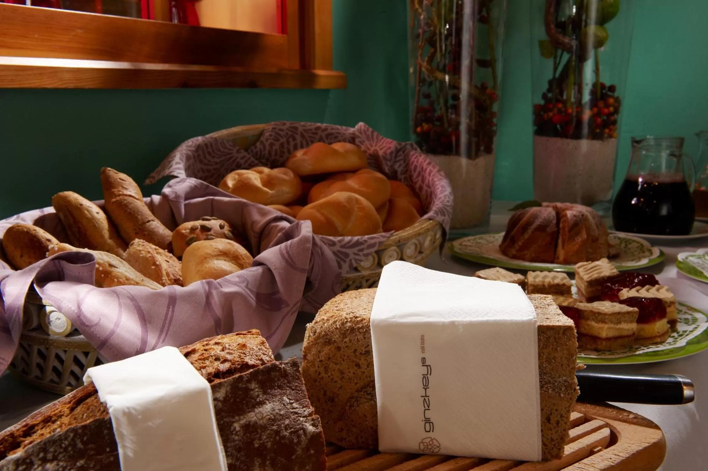 Food and drinks in Amadeo Hotel Schaffenrath