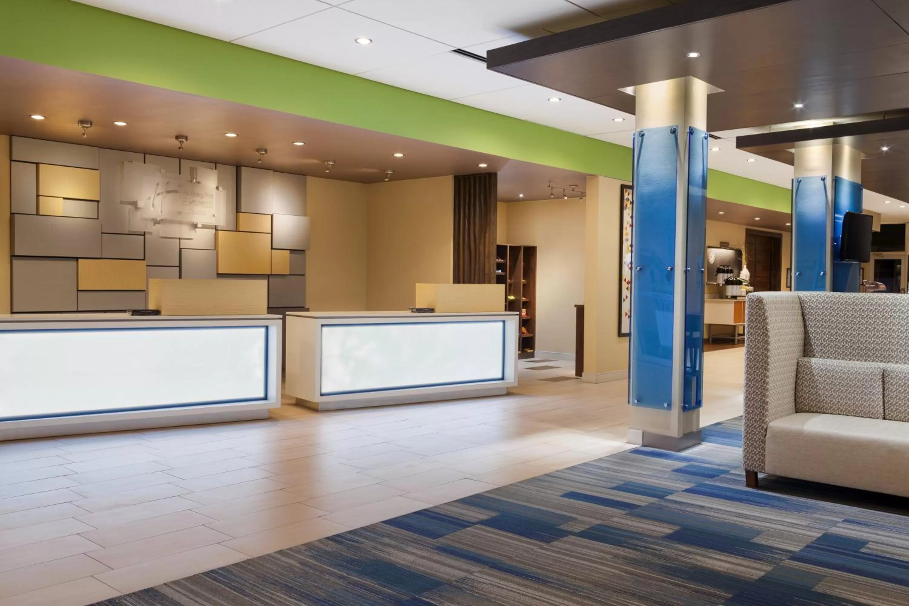 Lobby or reception in Holiday Inn Express & Suites Edinburg- Mcallen Area, an IHG Hotel