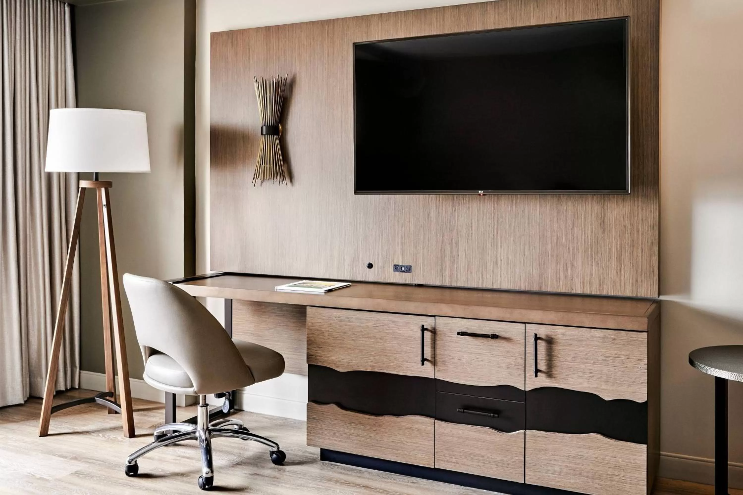 Photo of the whole room in San Antonio Marriott Rivercenter on the River Walk