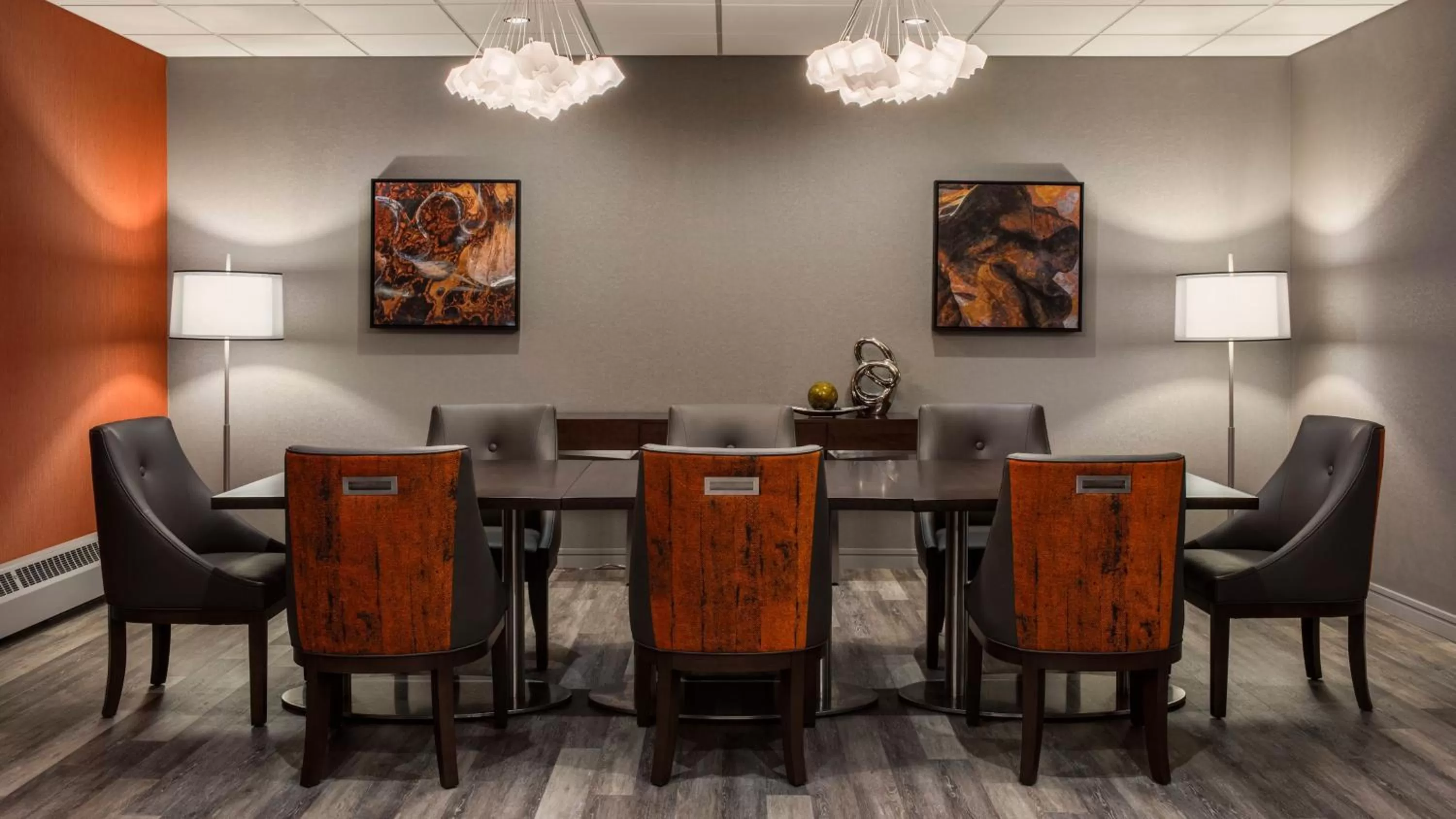 Restaurant/places to eat in Holiday Inn Winnipeg-South by IHG