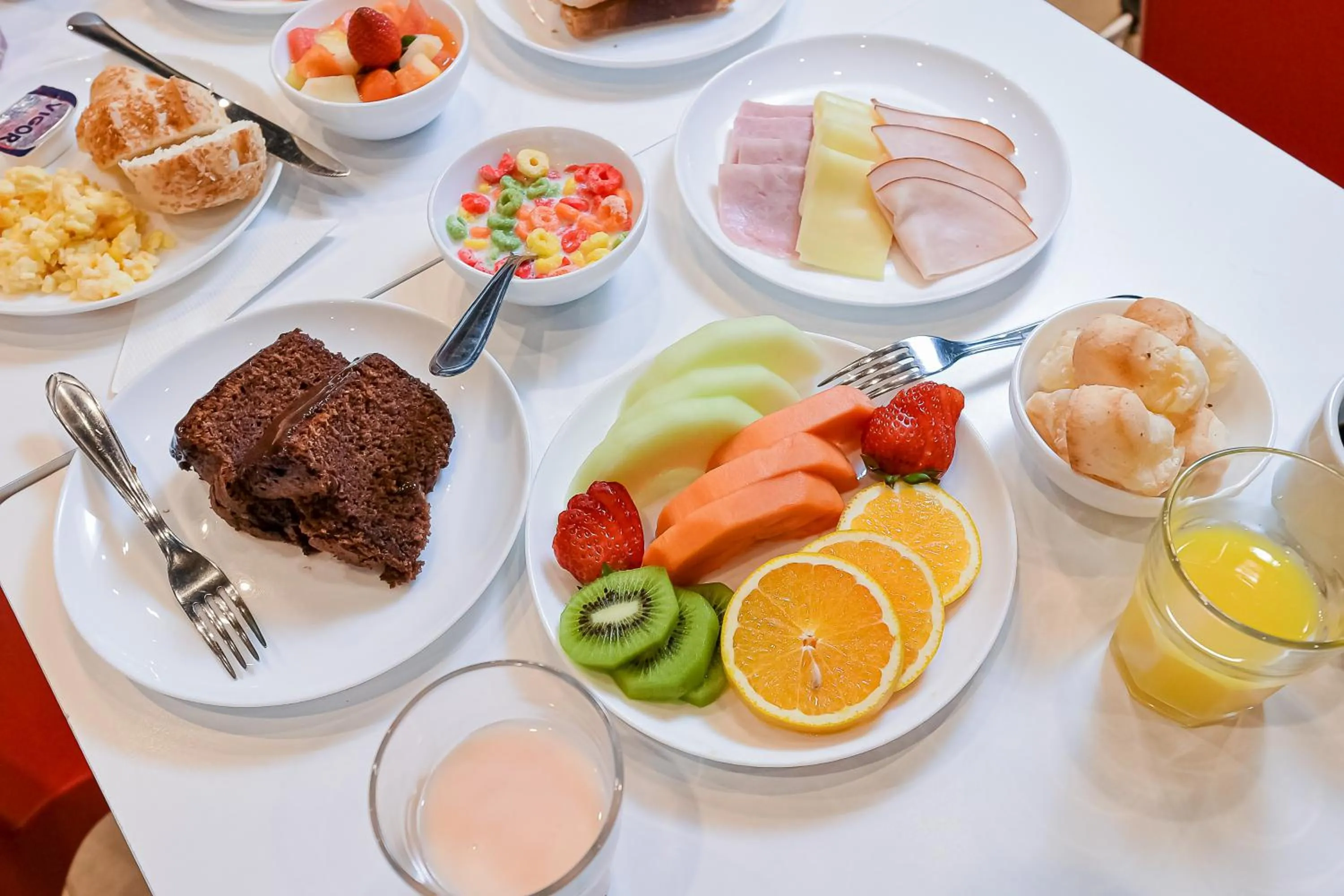 Restaurant/places to eat in ibis budget Santos Gonzaga