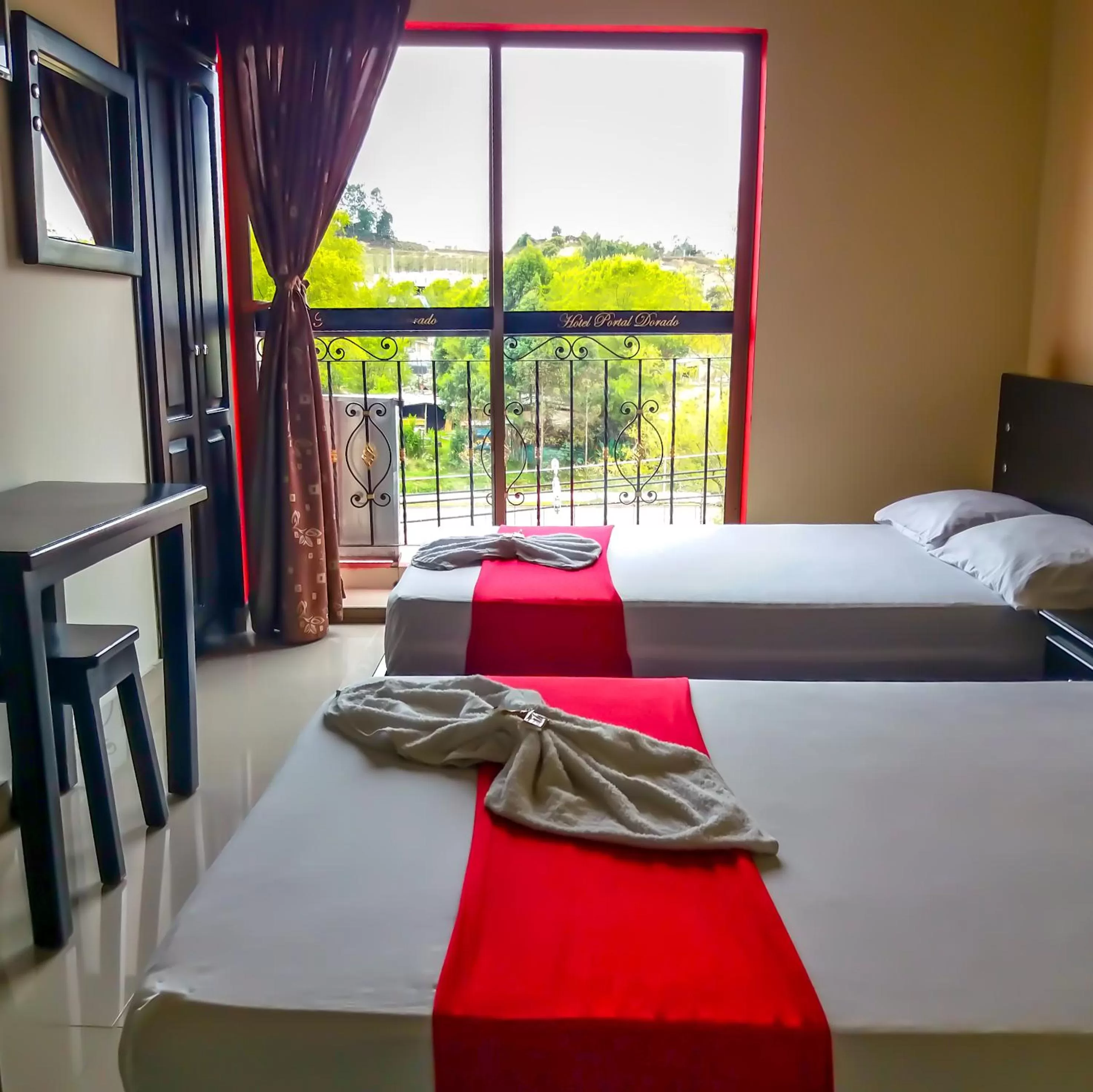 TV and multimedia, Bed in Hotel Portal Dorado