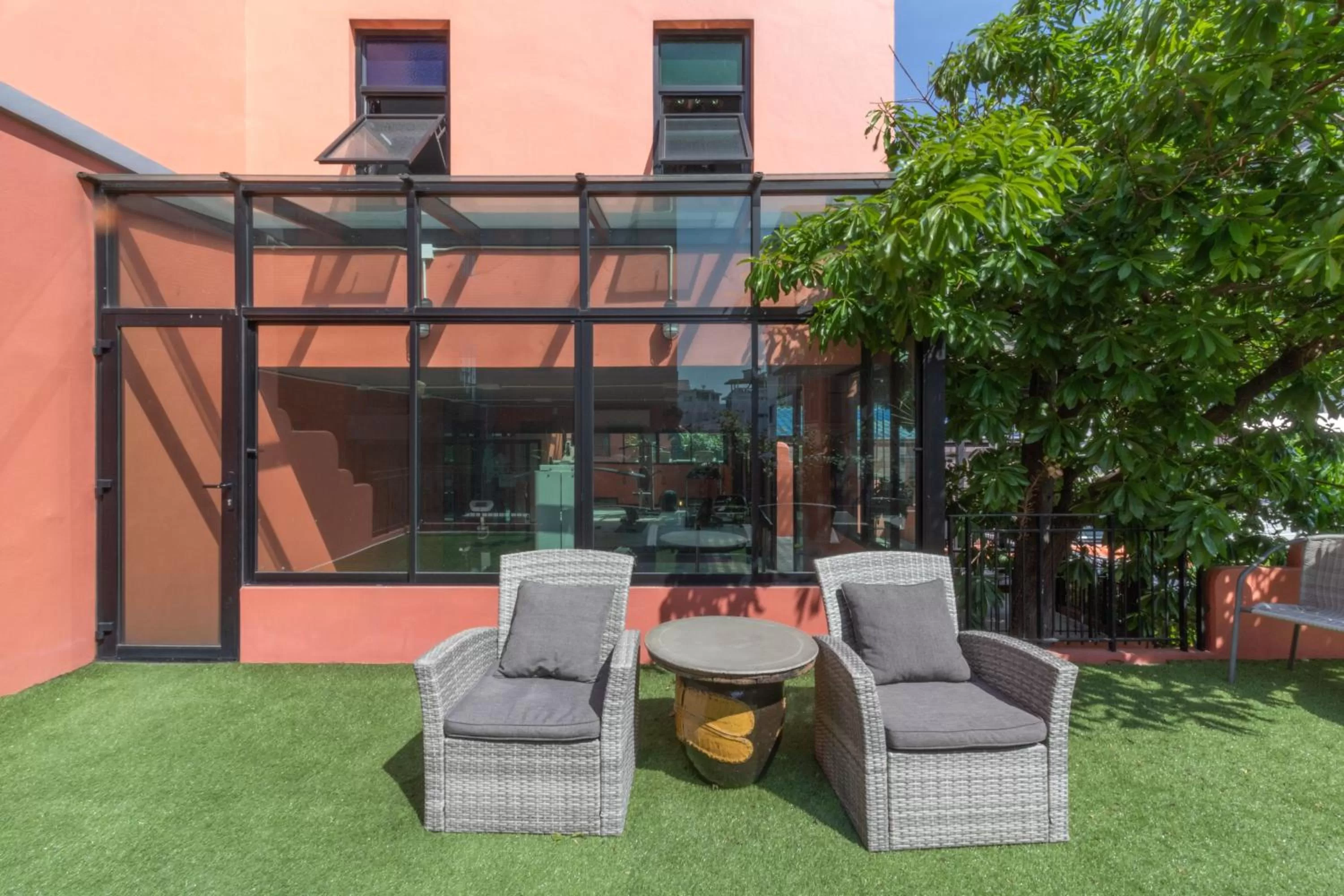 Property building in Baansuanprannok Hotel