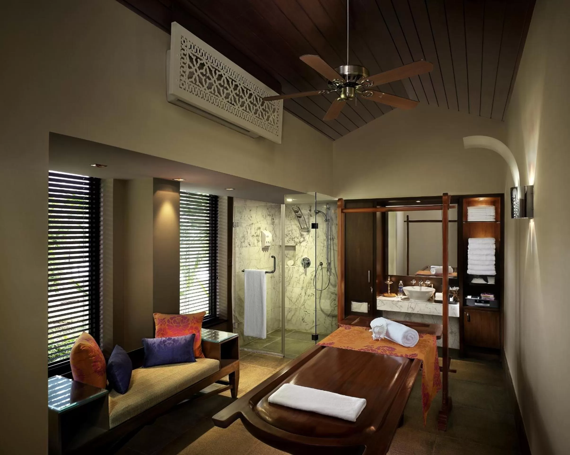 Massage, Bed in The Leela Kovalam, A Raviz Hotel