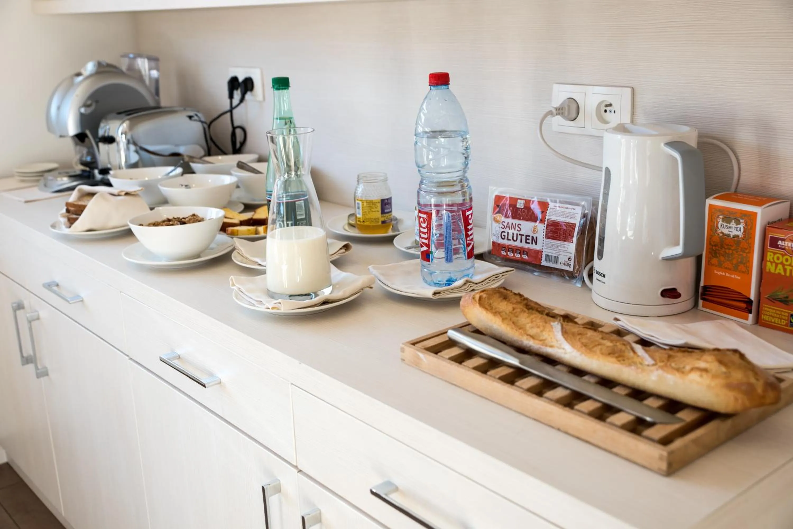 Food and drinks in Hôtel CASABELLA Cannes Mouans Sartoux