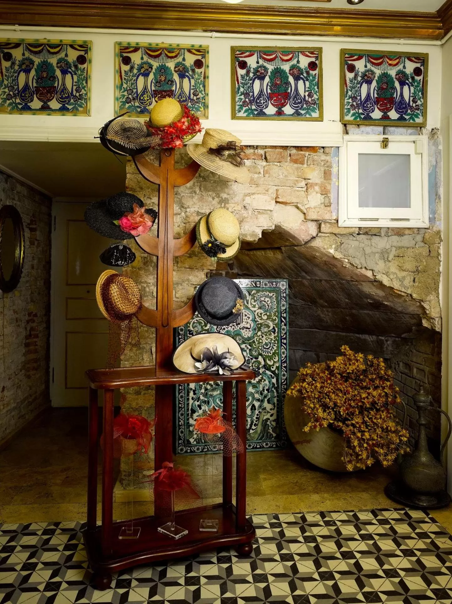 Decorative detail in Erten Konak