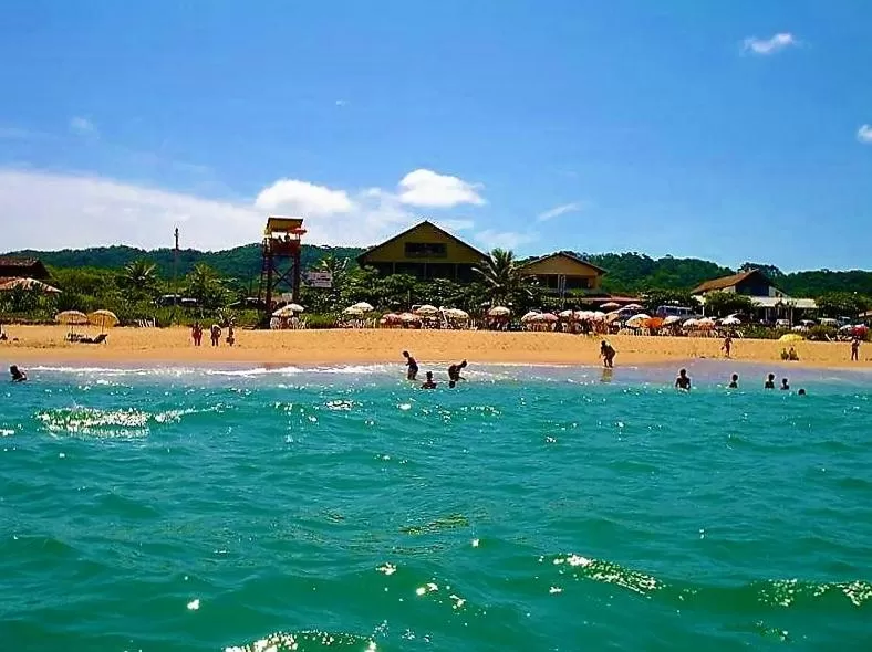 Property building in Pousada OceAnas Frente Mar Estaleiro