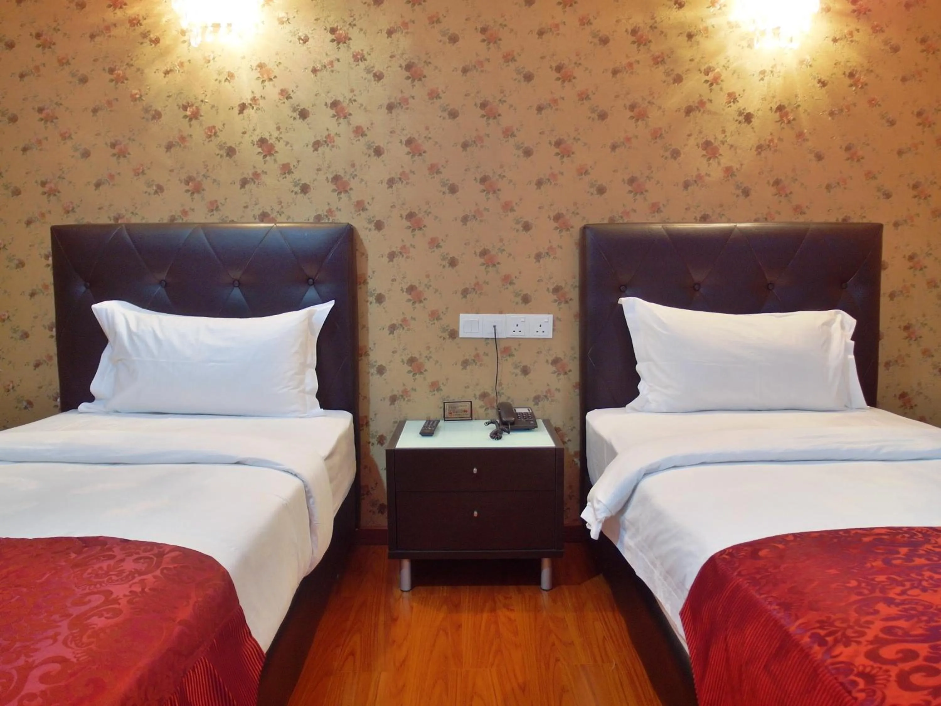 Bedroom, Bed in Classic Kinabalu Hotel