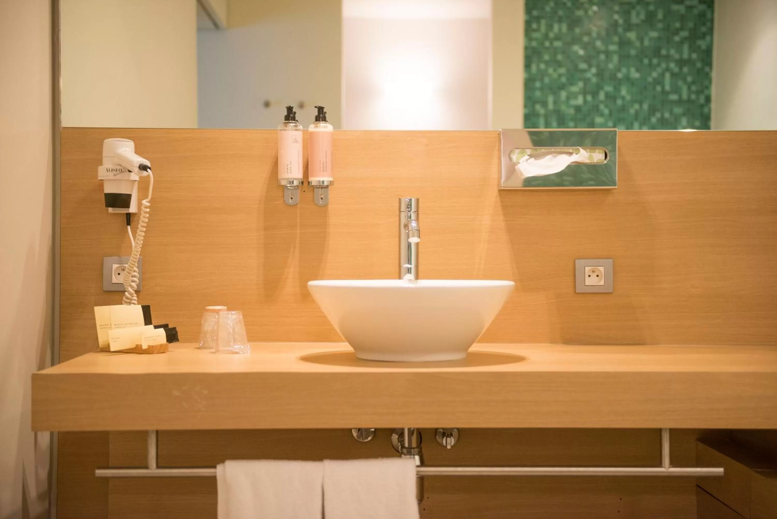 Bathroom in ibis Styles Kortrijk Expo