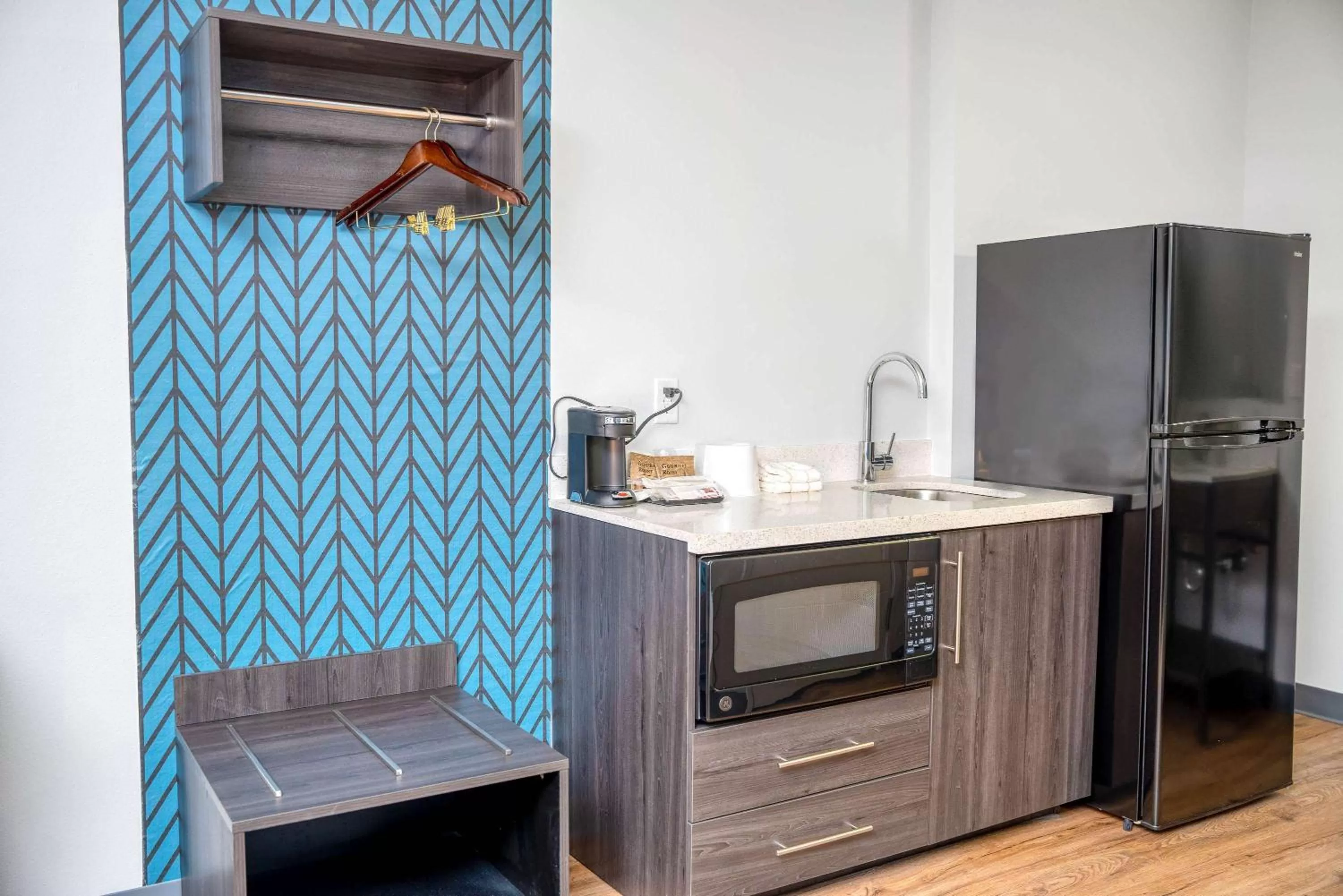 Studio 6 Suites Stockton, CA Waterfront