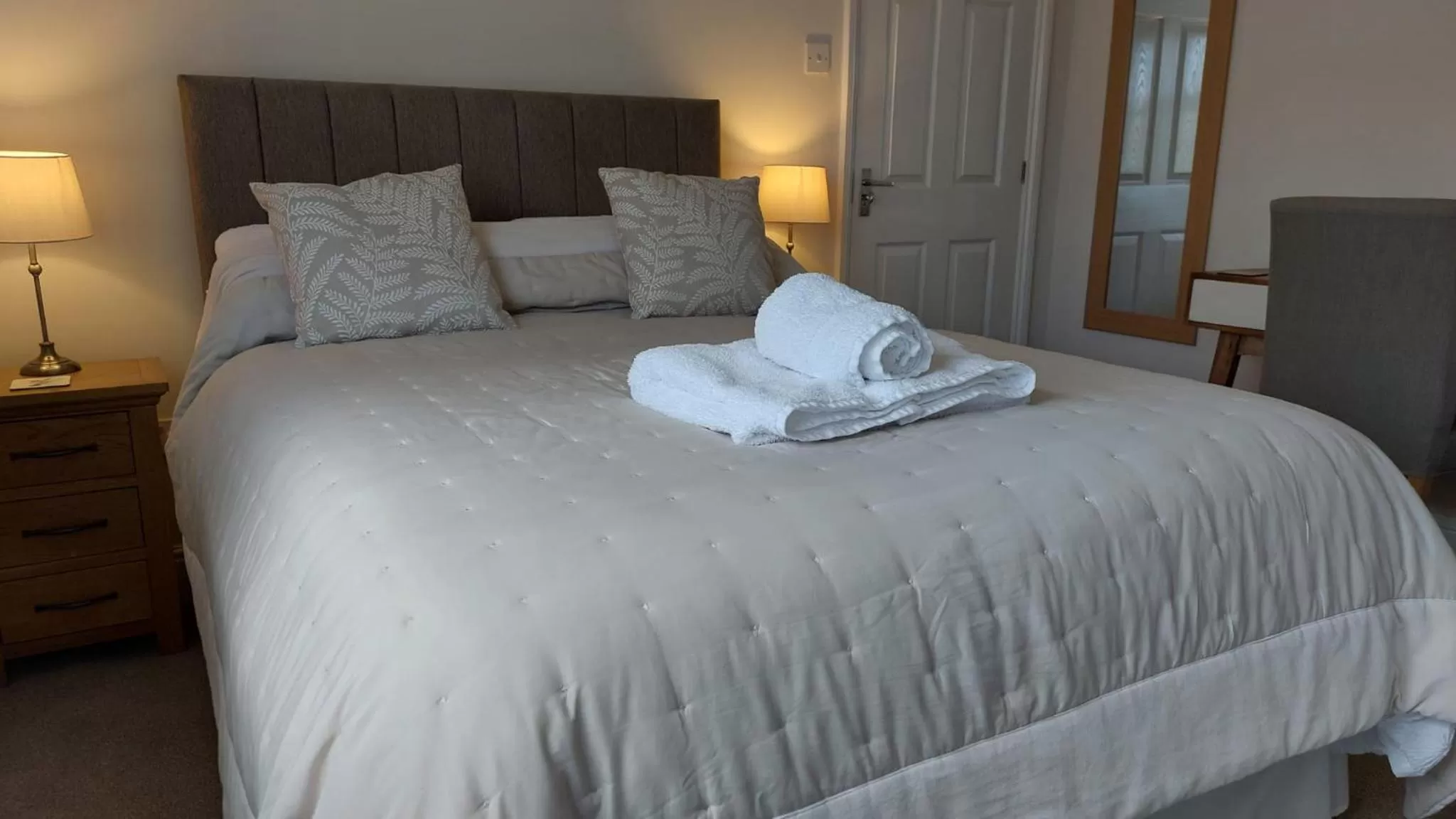 Bed in Westwood Lodge B & B Boston