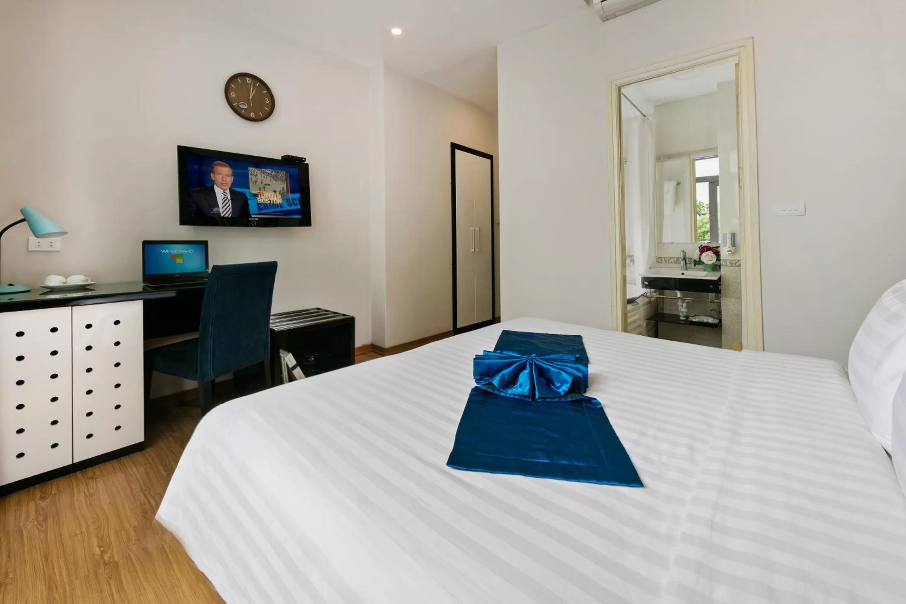 Toilet in Diamond Legend Hotel