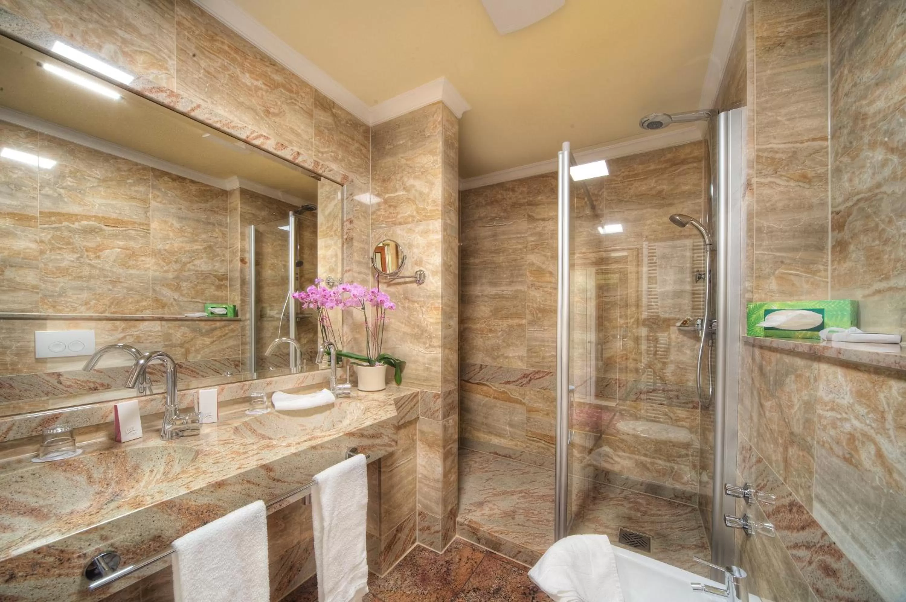 Bathroom in Häcker's Hotel