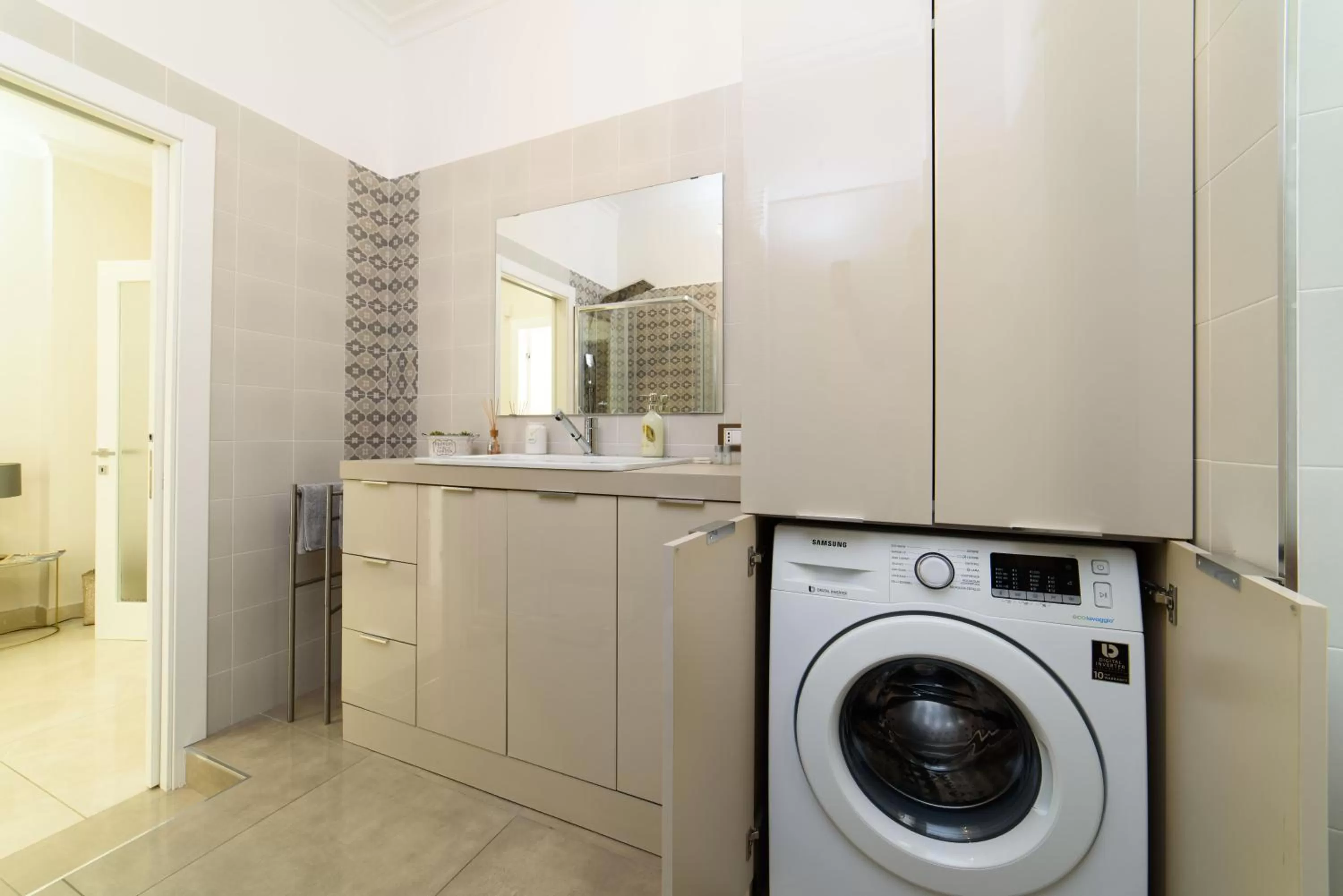 Bathroom in HomeAway Salerno