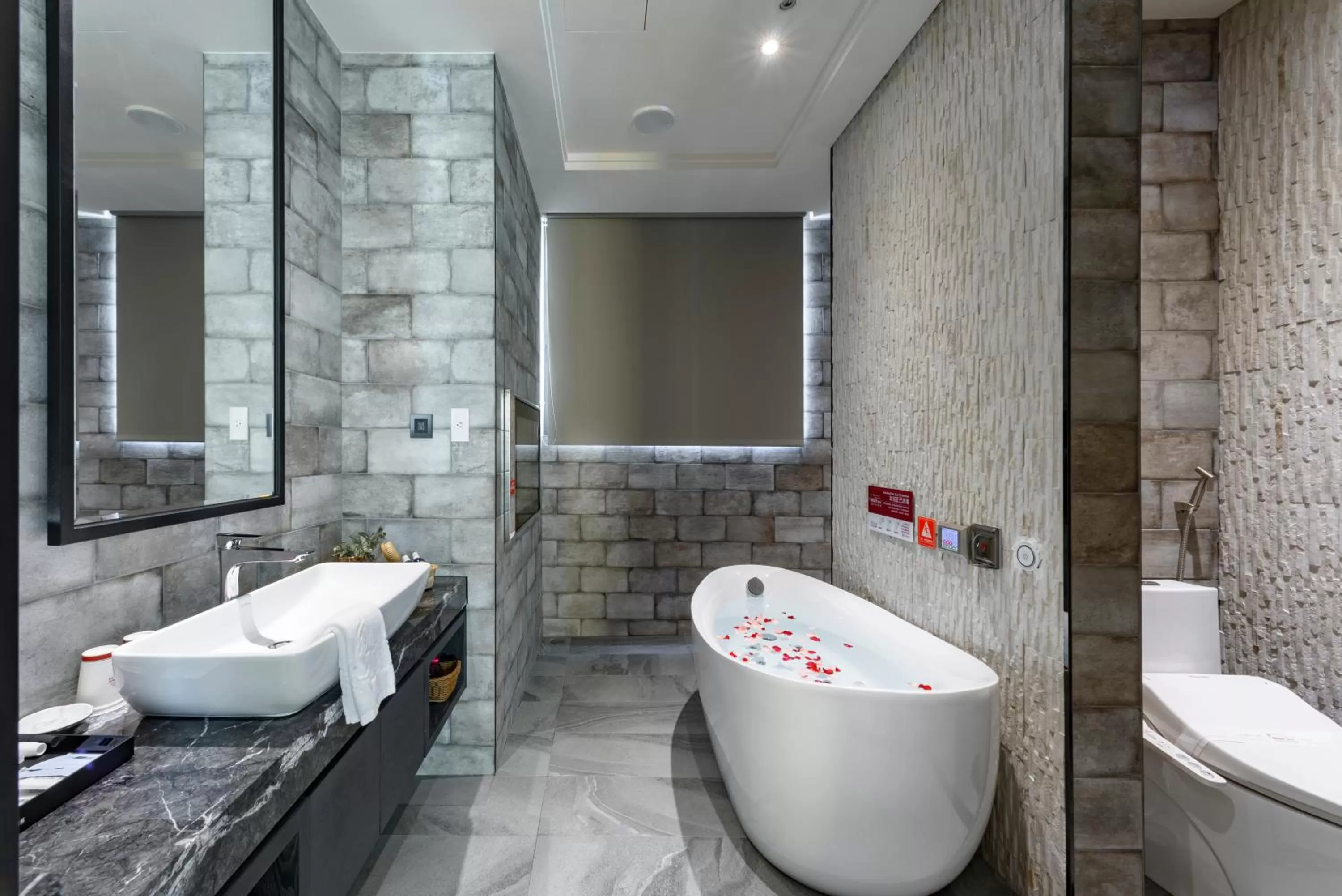 Bathroom in Norway Forest Motel - Wen Chuang Branch