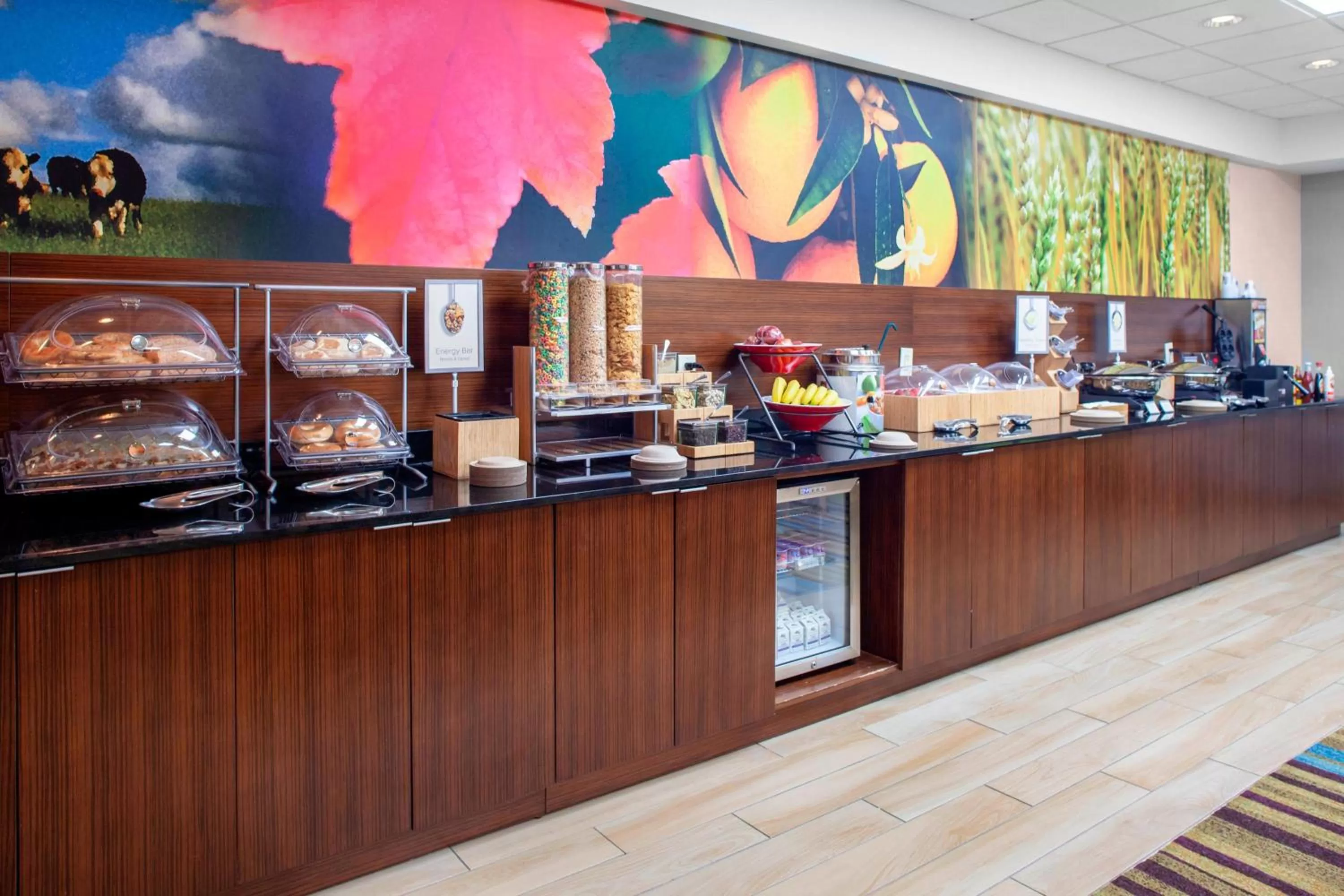 Breakfast in Fairfield Inn & Suites Macon