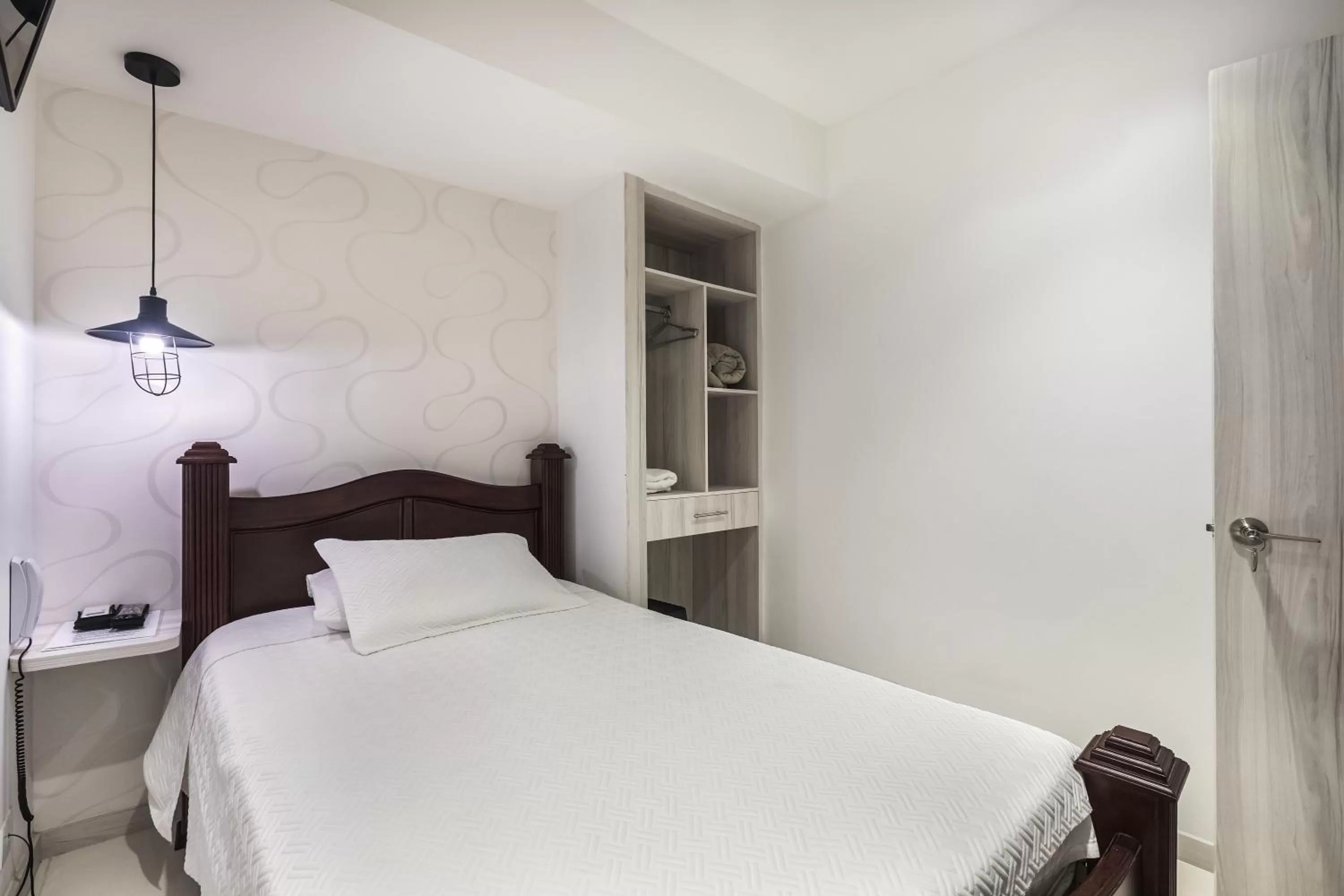 Bed in 3H HOTEL Av 70