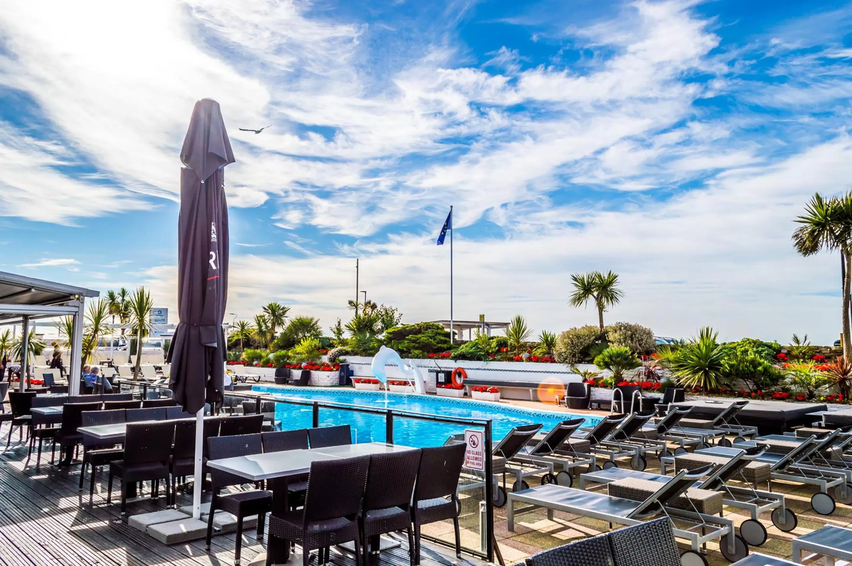 Patio in Cumberland Hotel - OCEANA COLLECTION