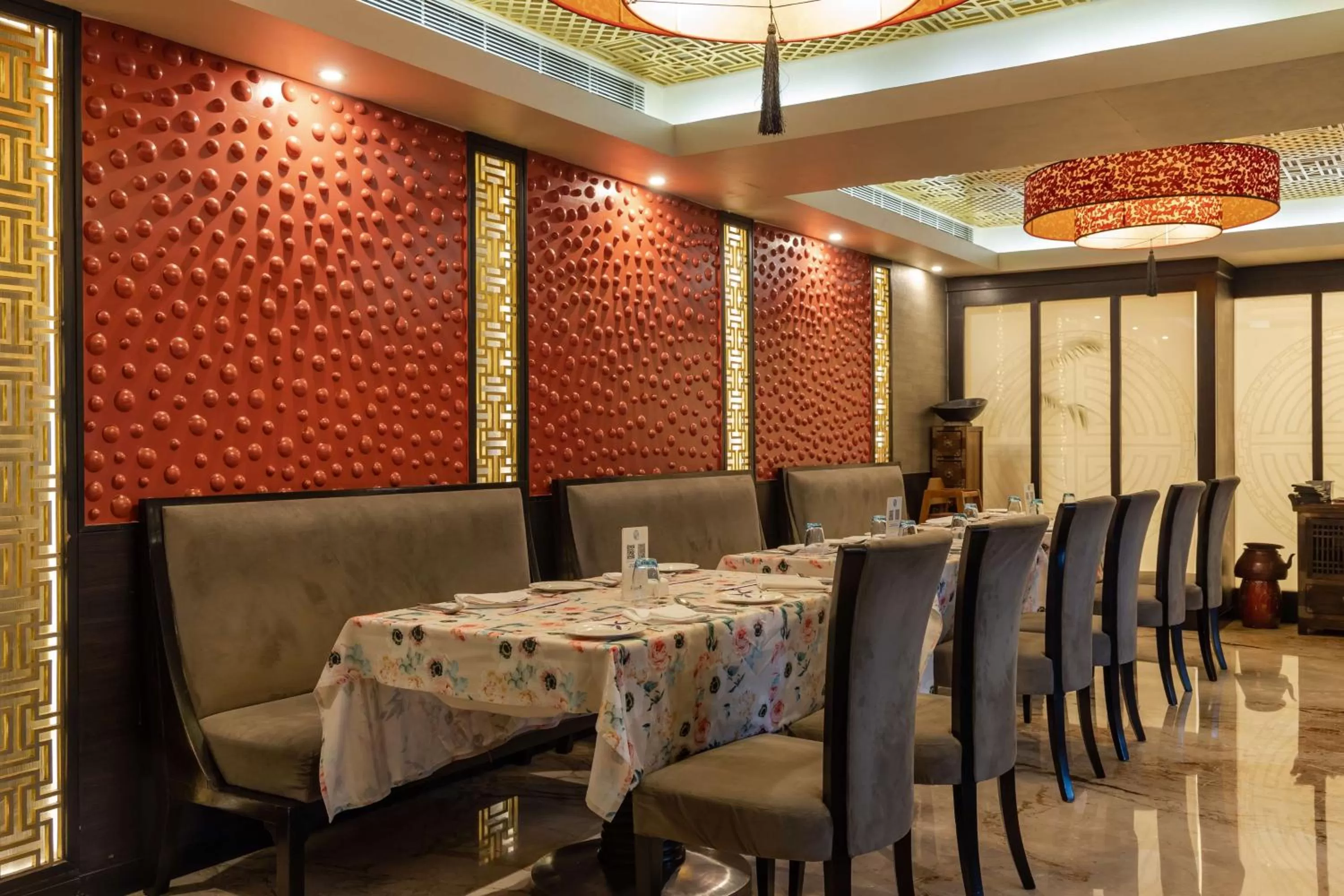 Restaurant/places to eat in Radisson Blu Hotel, Indore