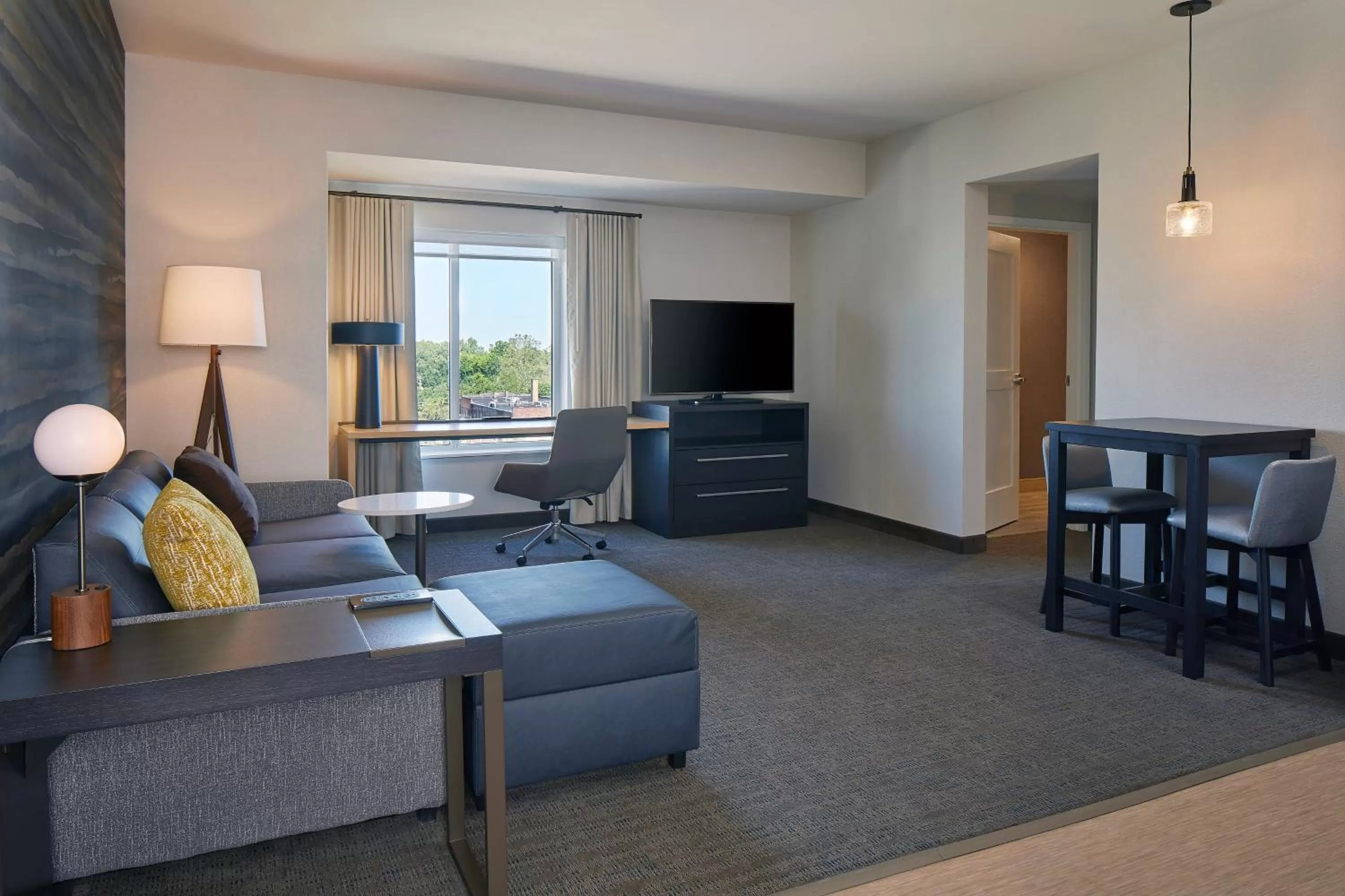 Living room in Residence Inn by Marriott Cleveland University Circle/Medical Center