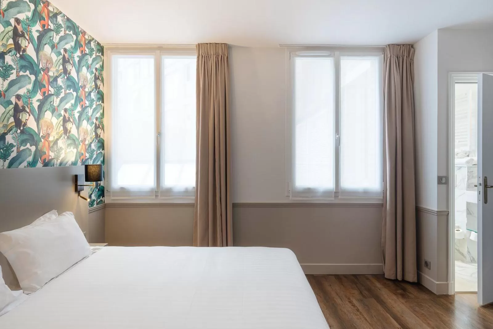 Bed in Hôtel 31 - Paris Tour Eiffel