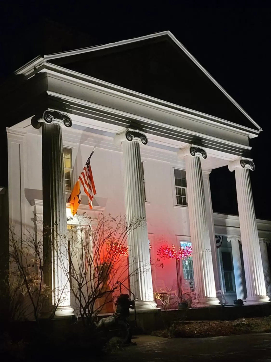 House of 1833 Bed and Breakfast