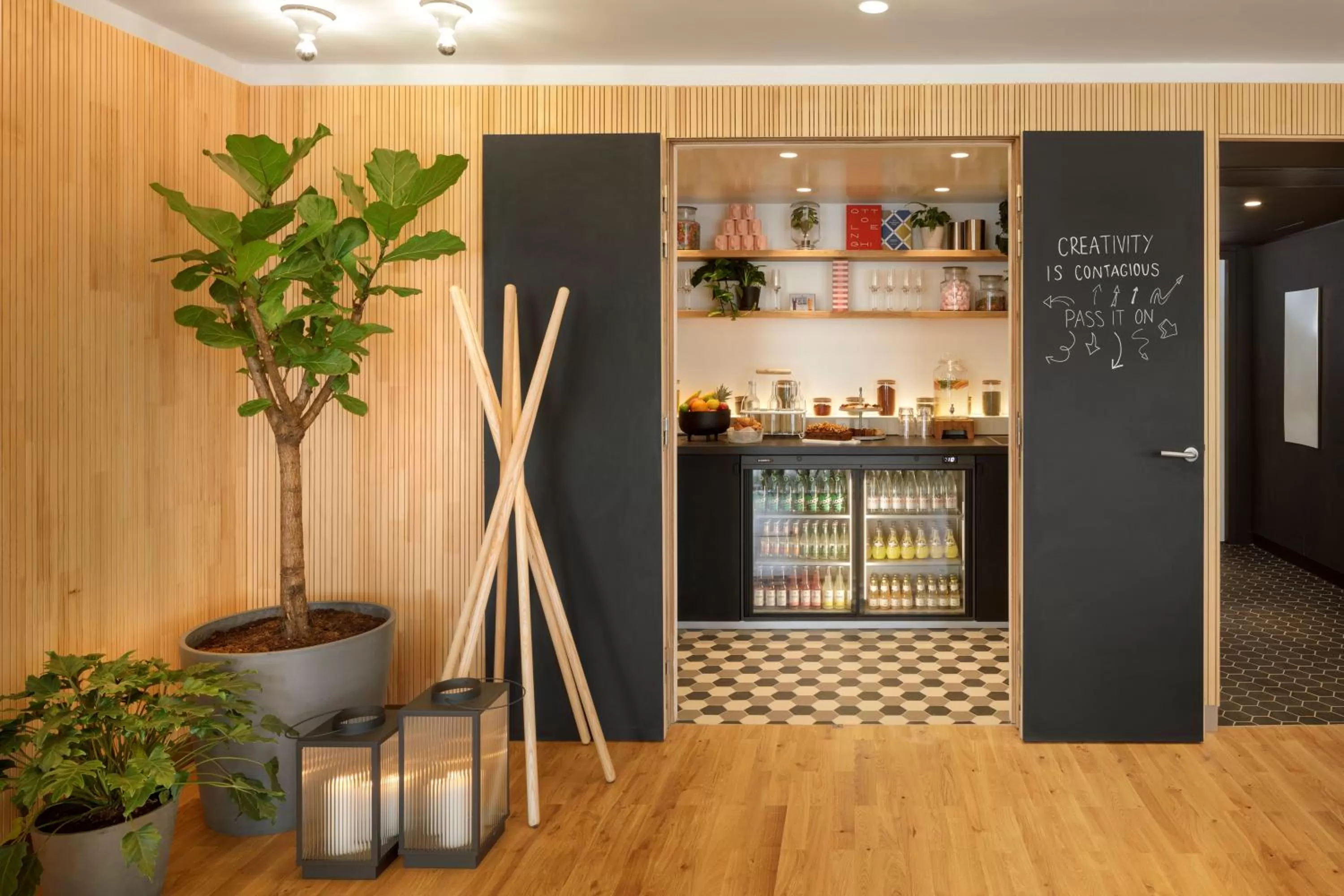Food and drinks in Zoku Paris