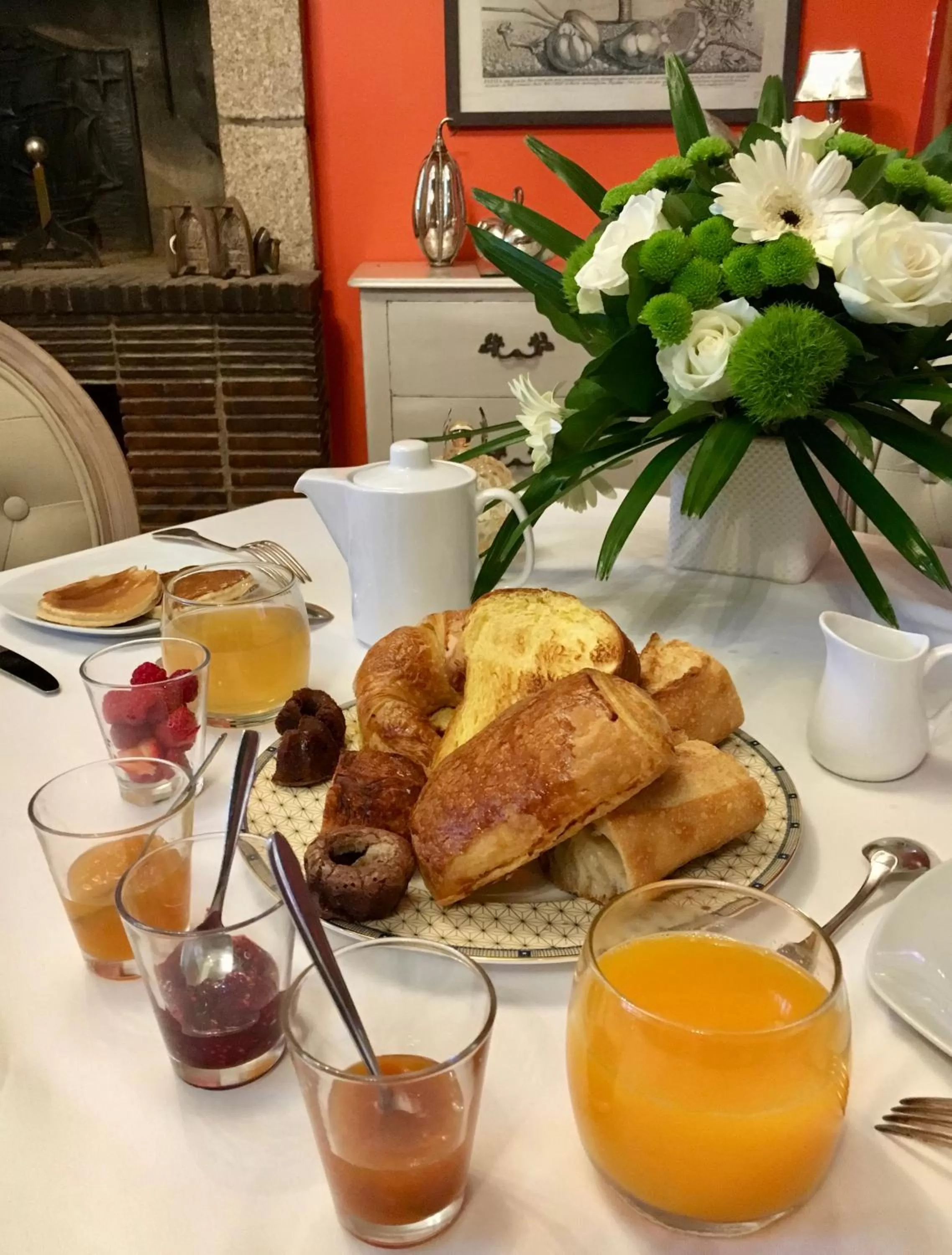 Breakfast in LA MEFFRAIS 1741