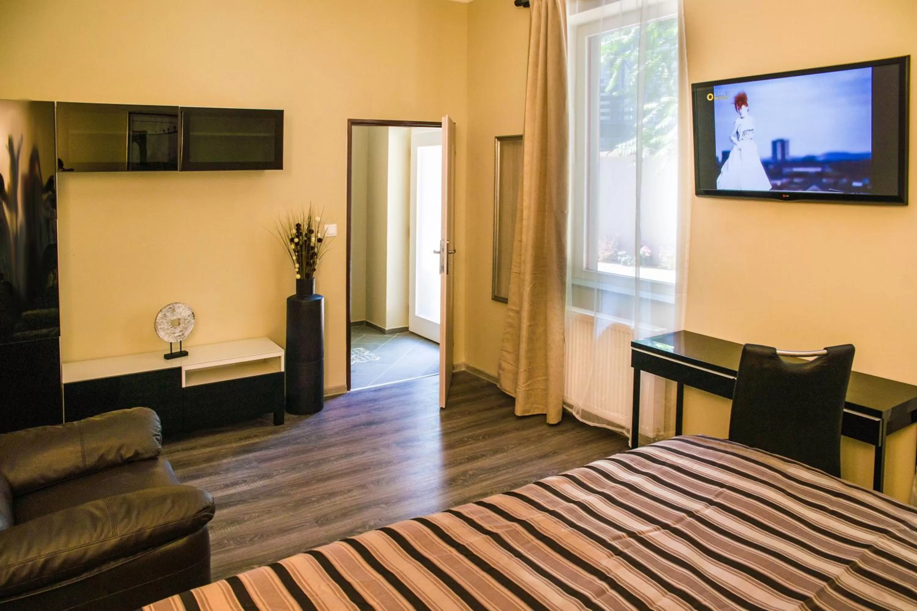 Day, Bed in Dům U pikové desítky