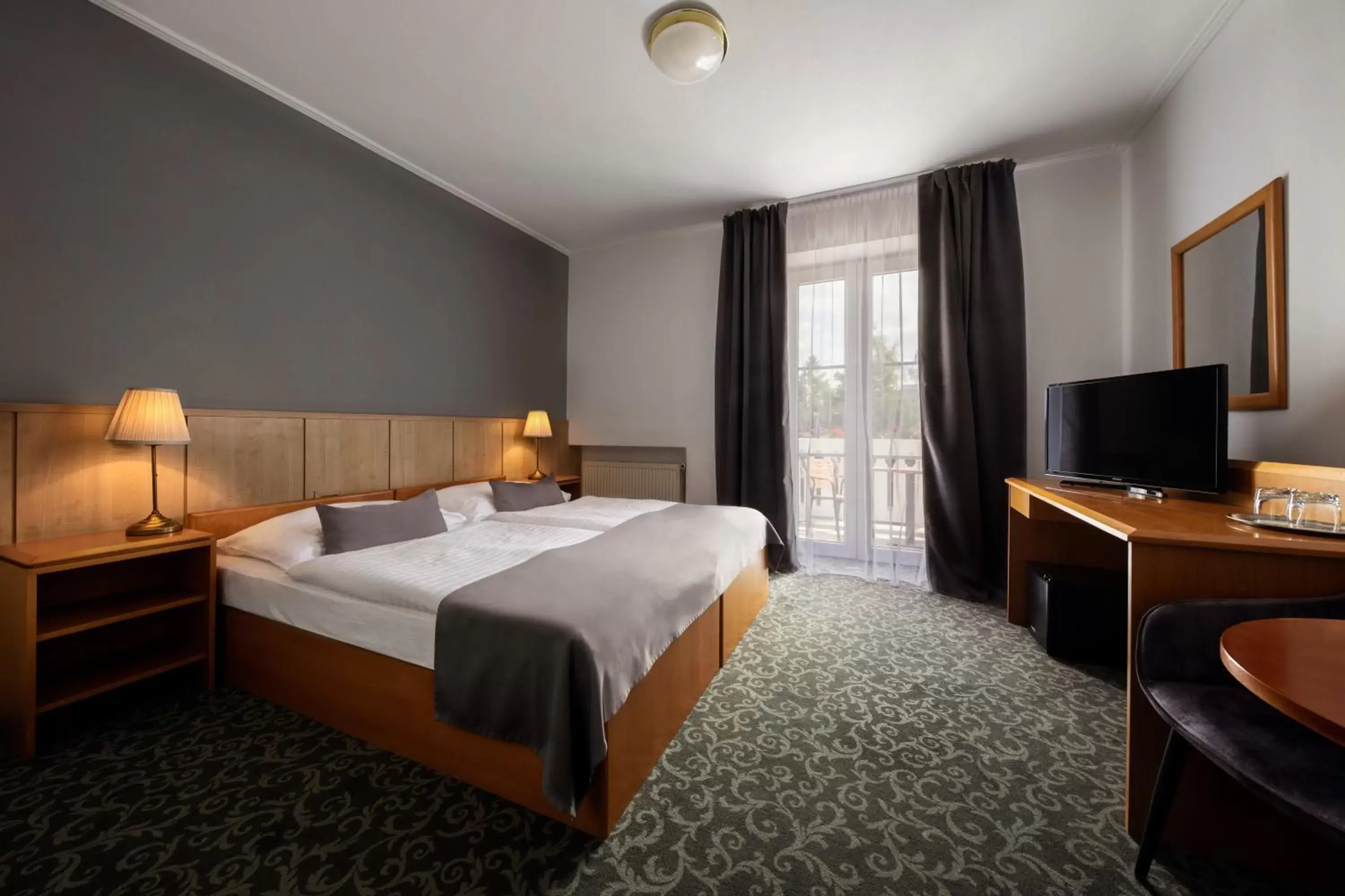 Prague Hotel Carl Inn restaurant & Free Parking Prague Hotel Carl Inn restaurant & Free Parking