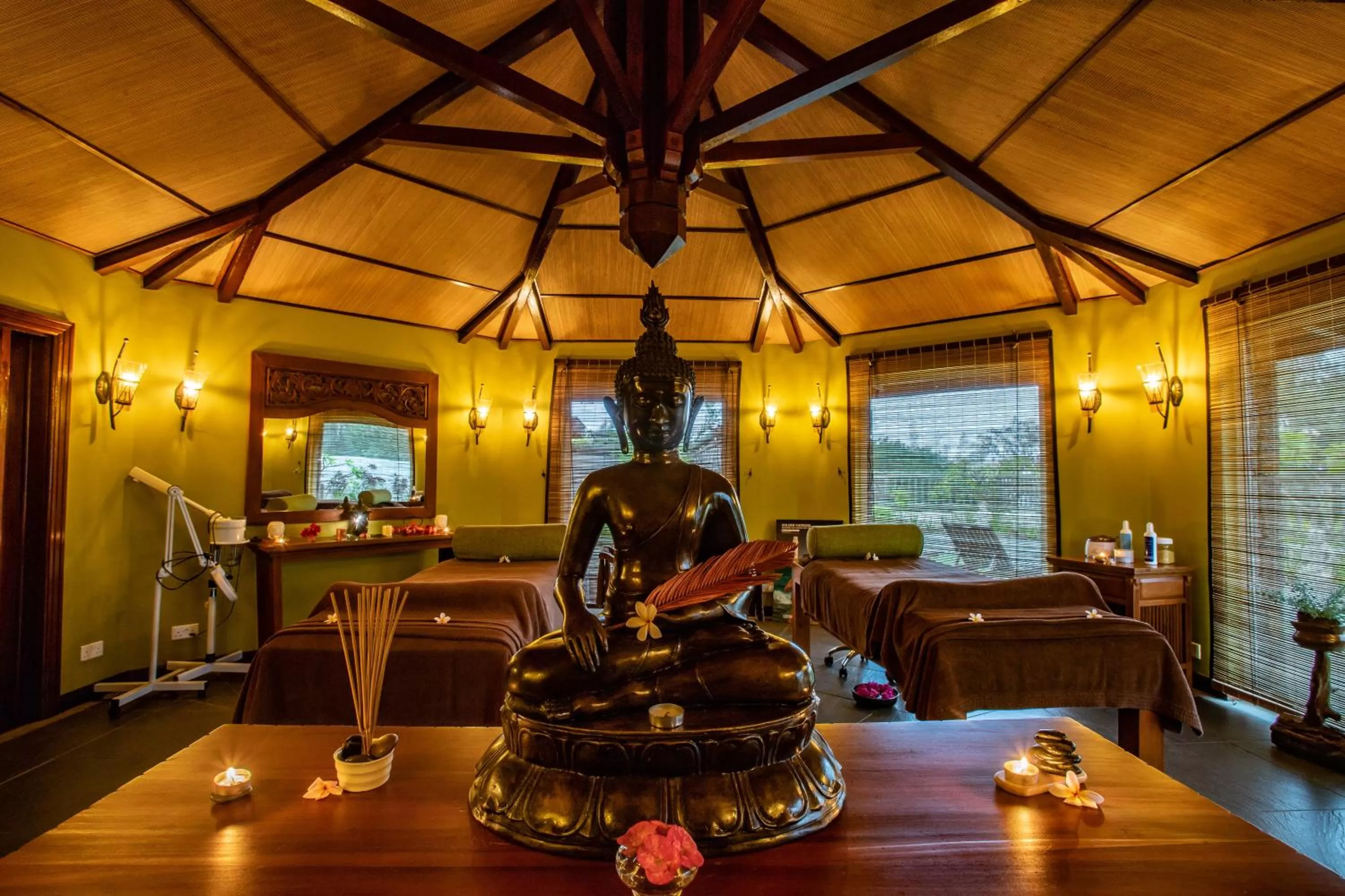 Massage in Aanari Hotel & Spa- Mauritius