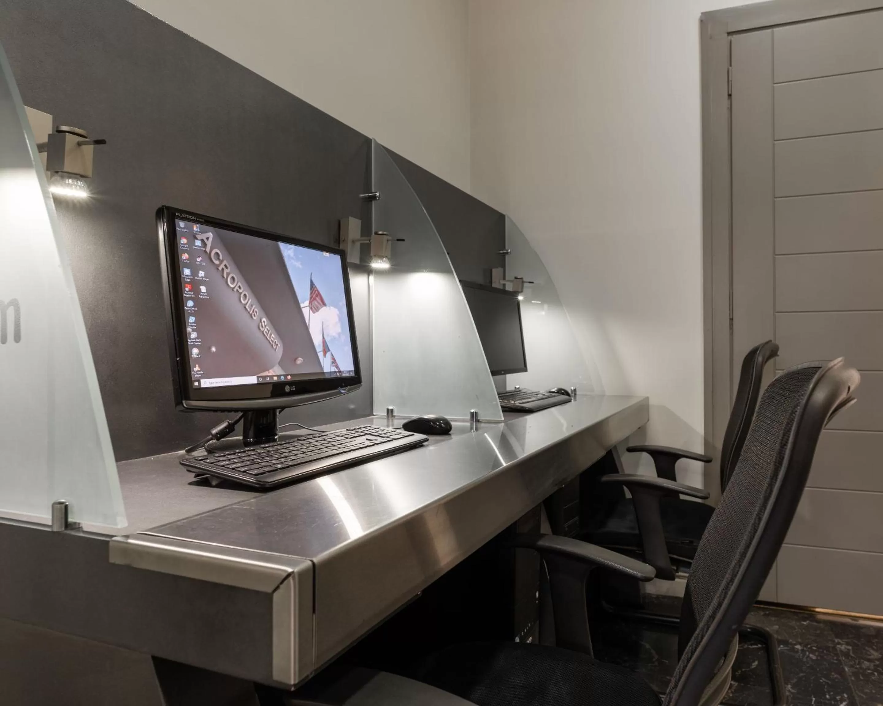 TV and multimedia in Acropolis Select