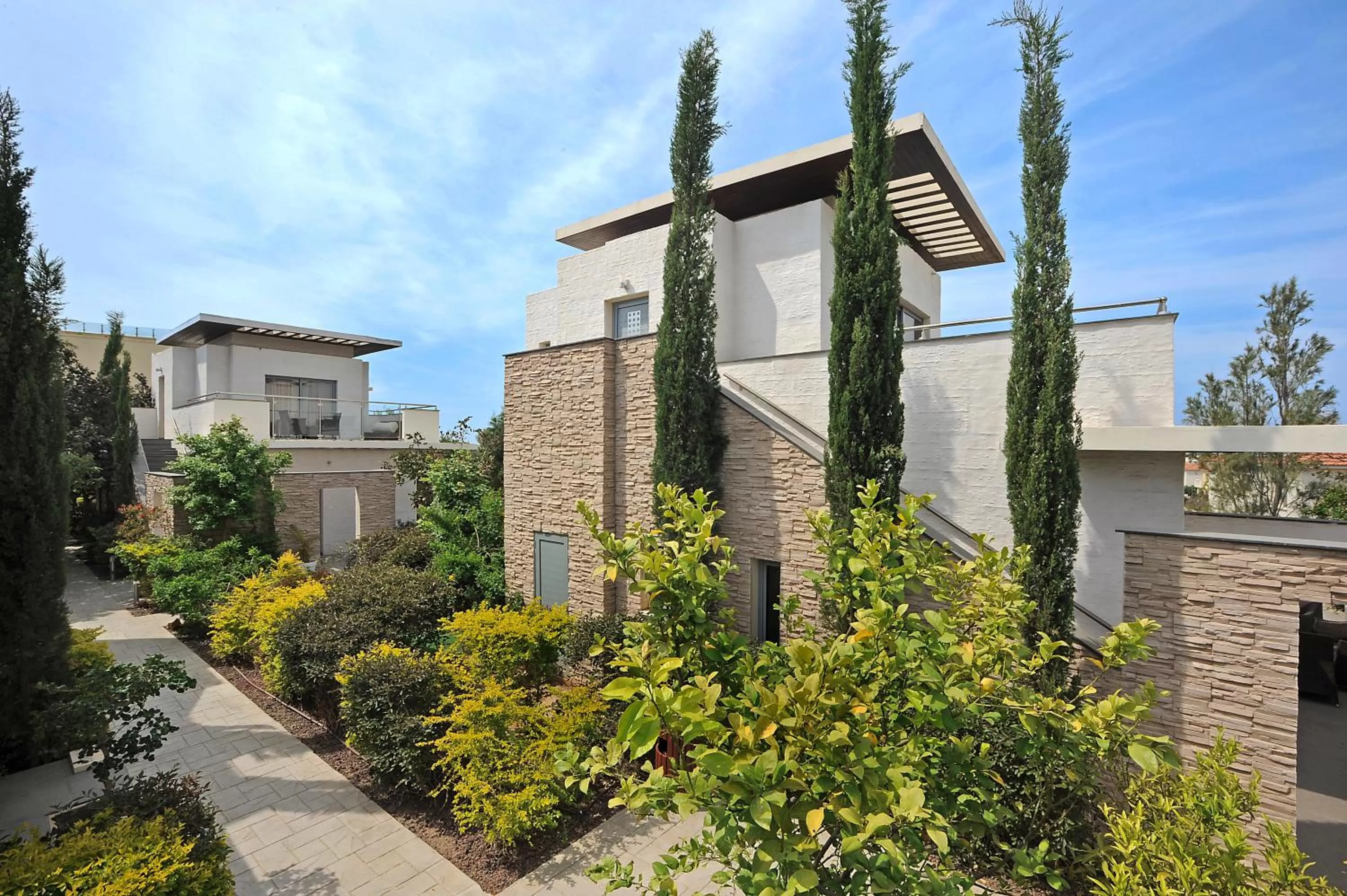 Garden in E-Hotel Larnaca Resort & Spa
