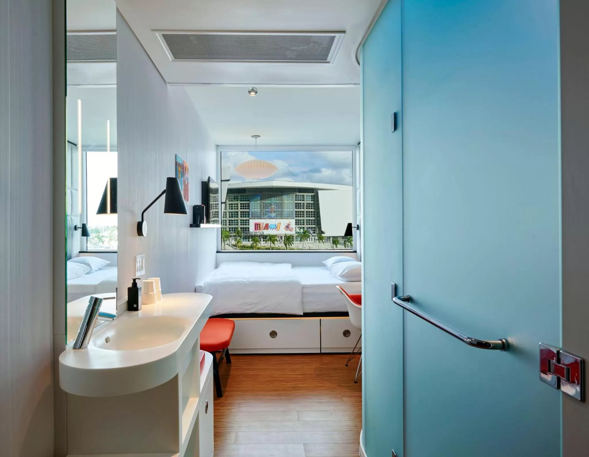 King Room - Bay View in citizenM Miami Worldcenter