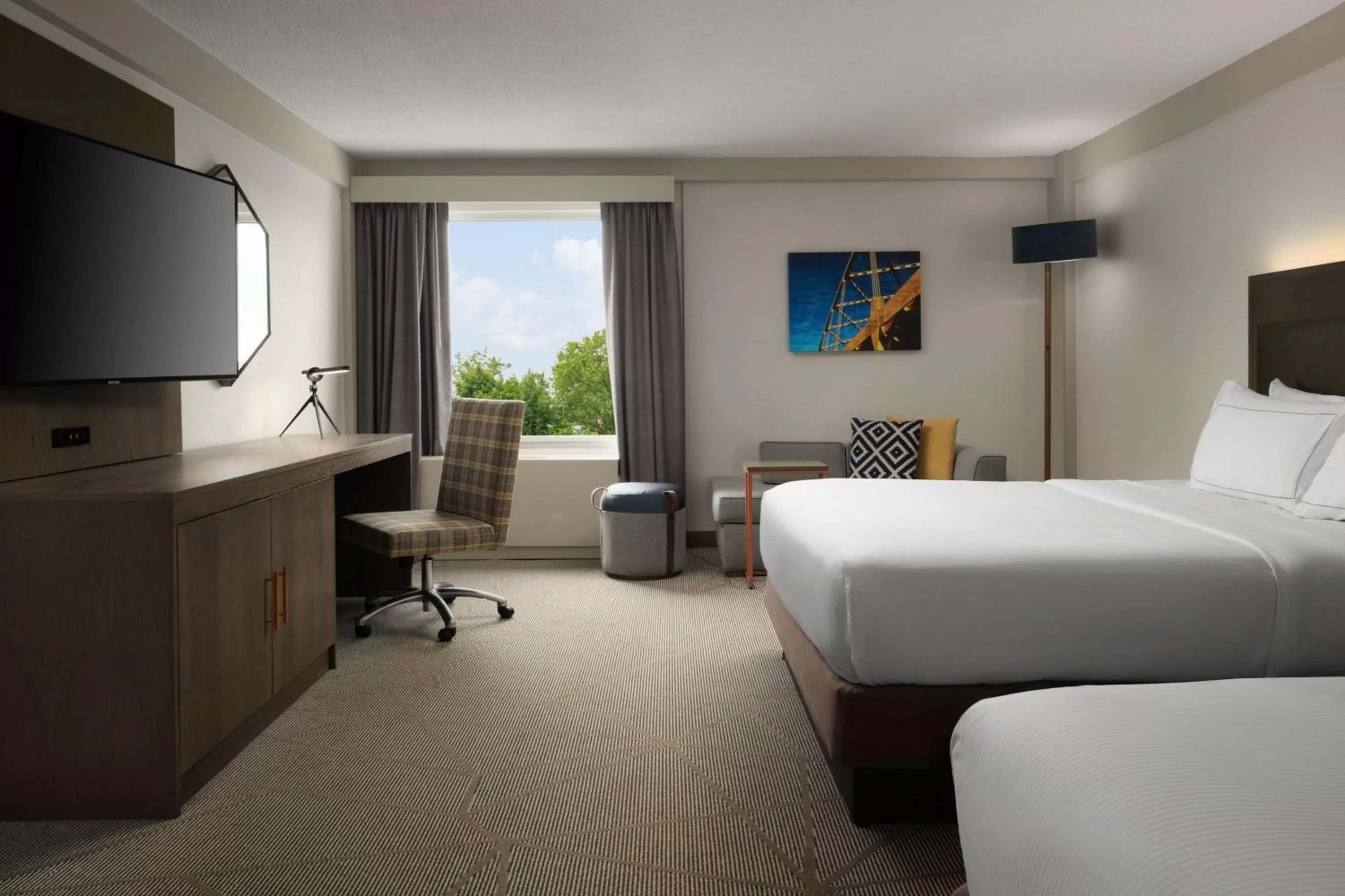 Bedroom, Bed in DoubleTree by Hilton Pittsburgh Airport