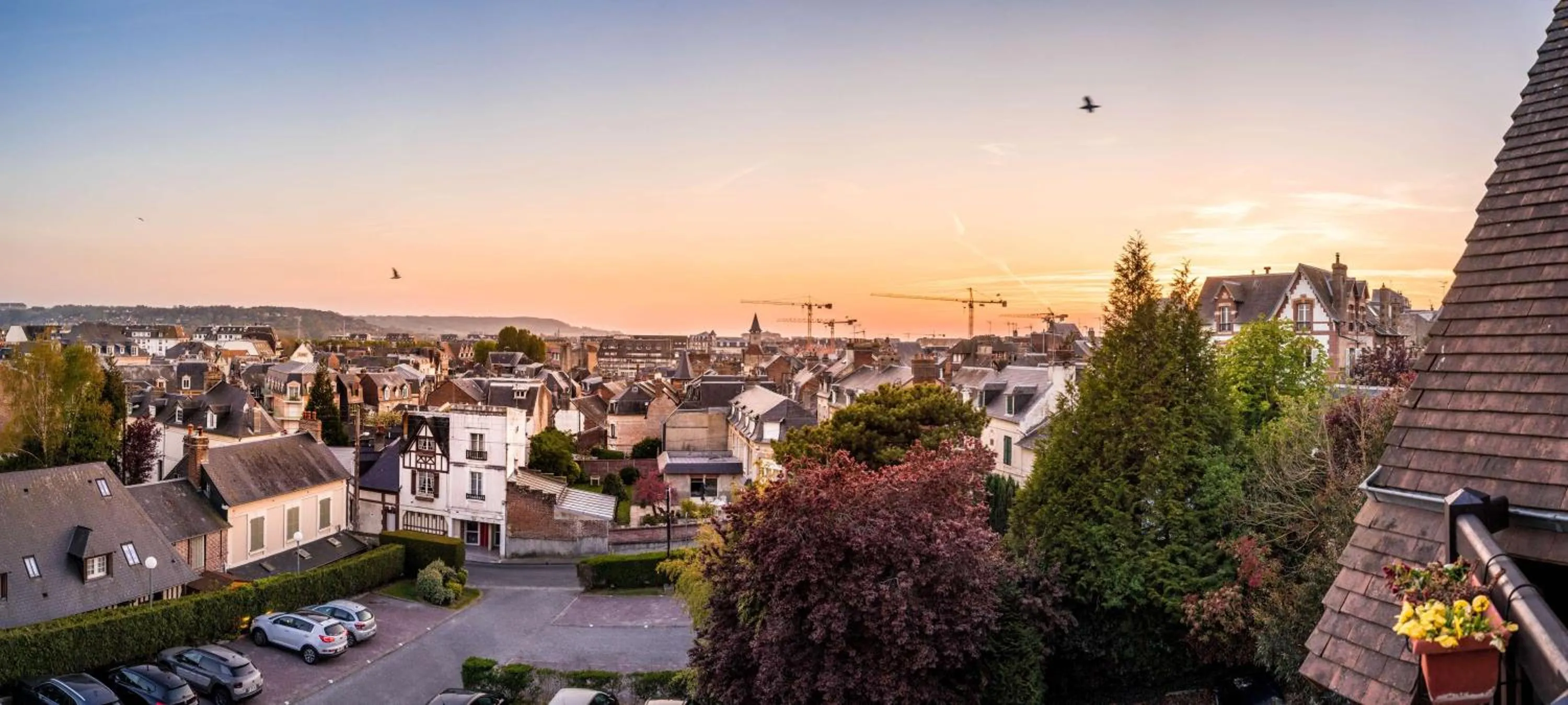 Property building in Best Western Plus Hostellerie Du Vallon