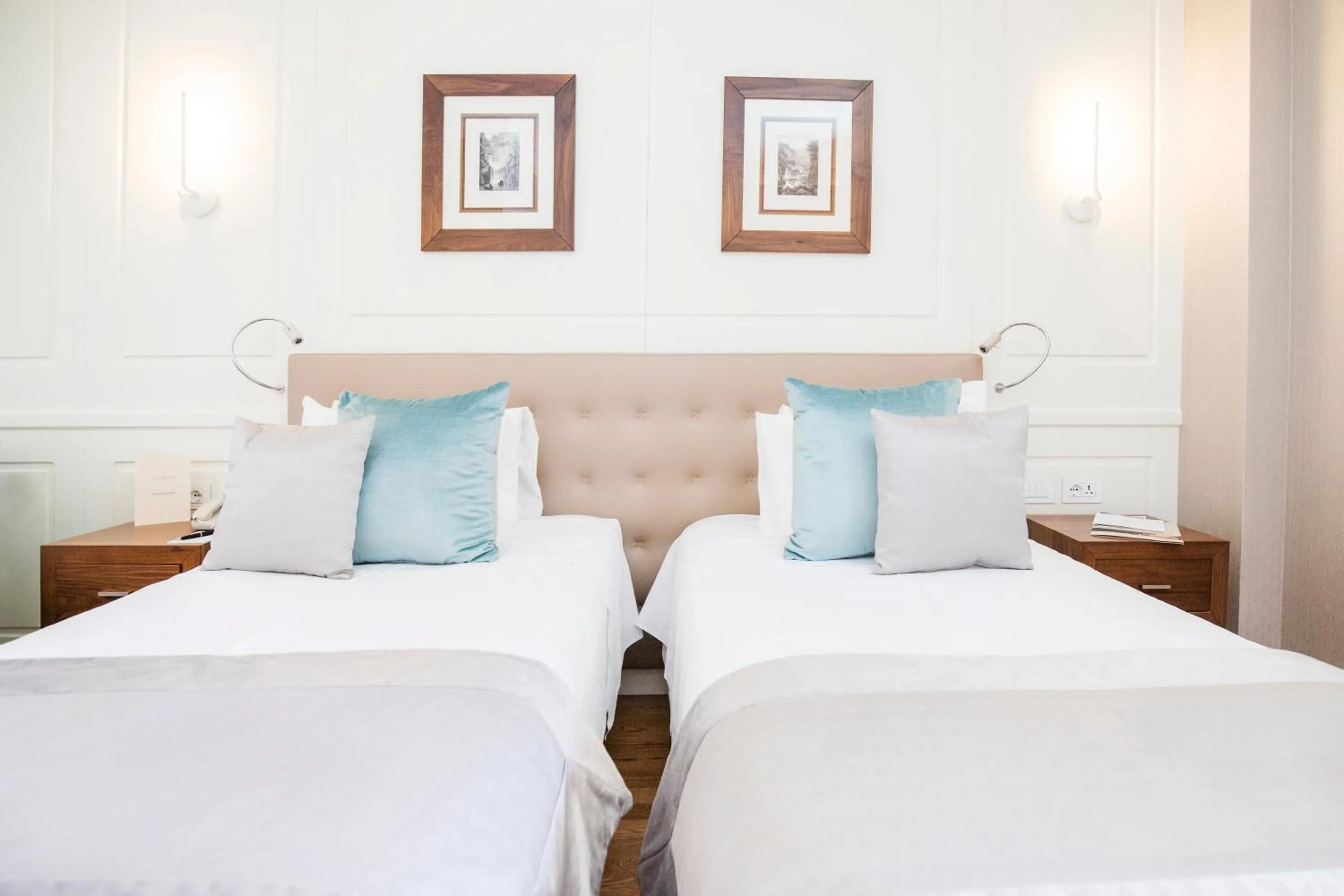 Superior Double Room with Lake View in Grand Hotel Terme