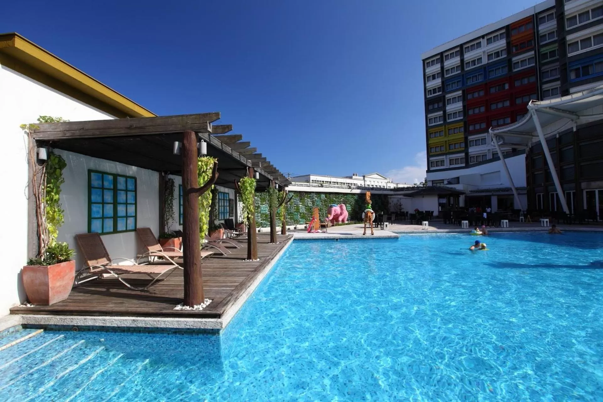 Swimming pool in Chateau de Chine Hotel Hualien