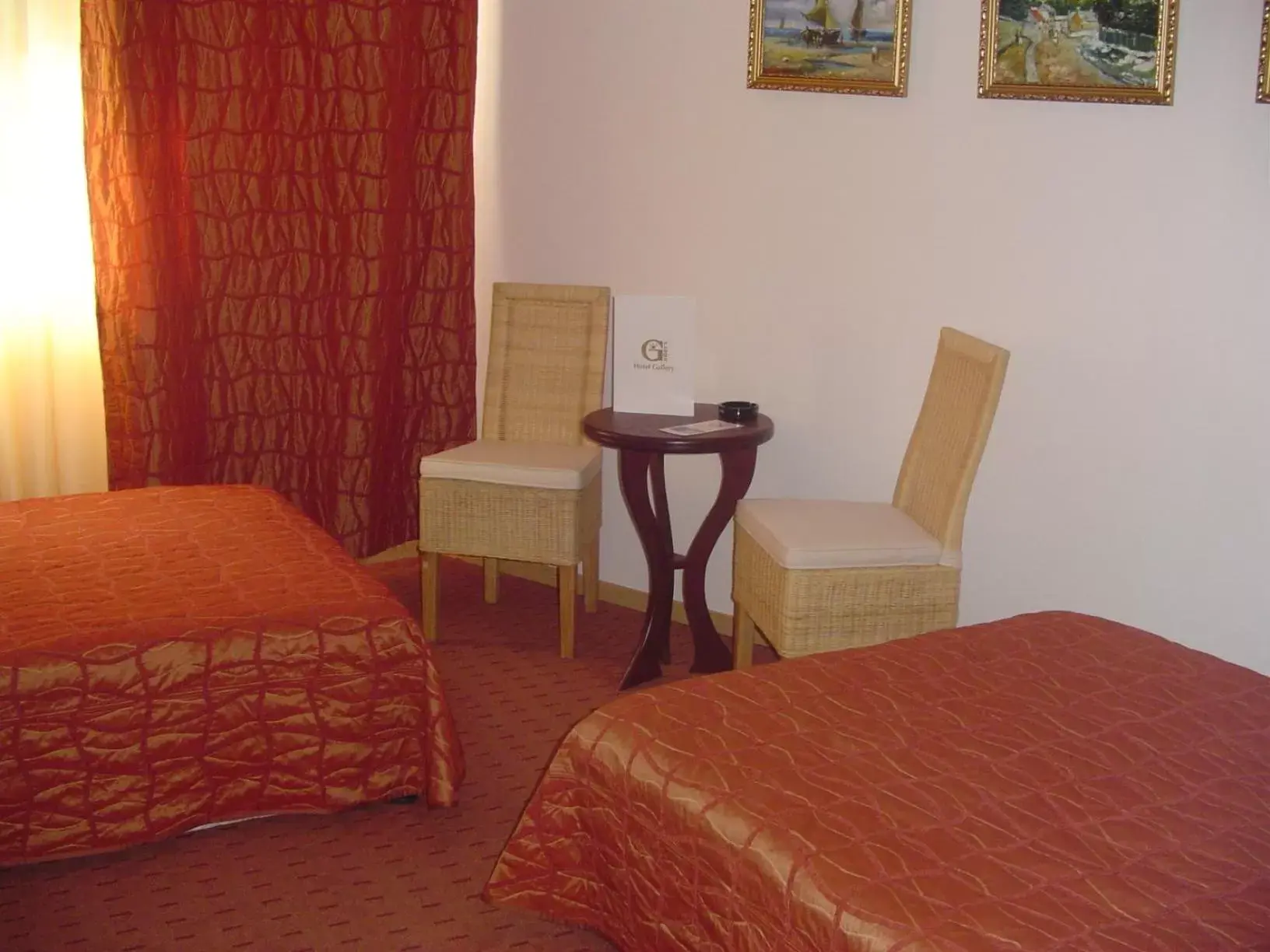 Standard Double or Twin Room in Family Hotel Gallery Standard Double or Twin Room in Family Hotel Gallery