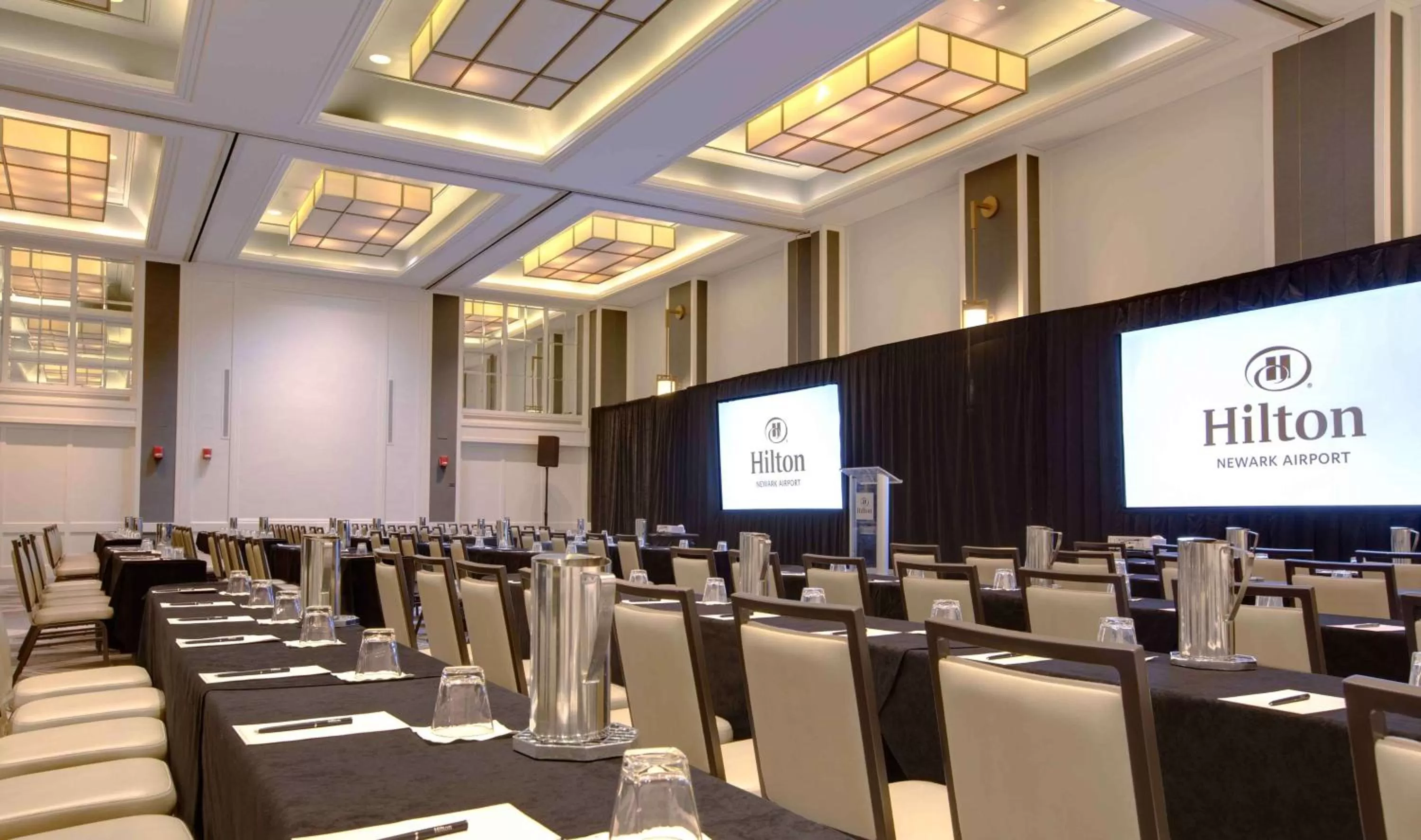 Meeting/conference room in Hilton Newark Airport
