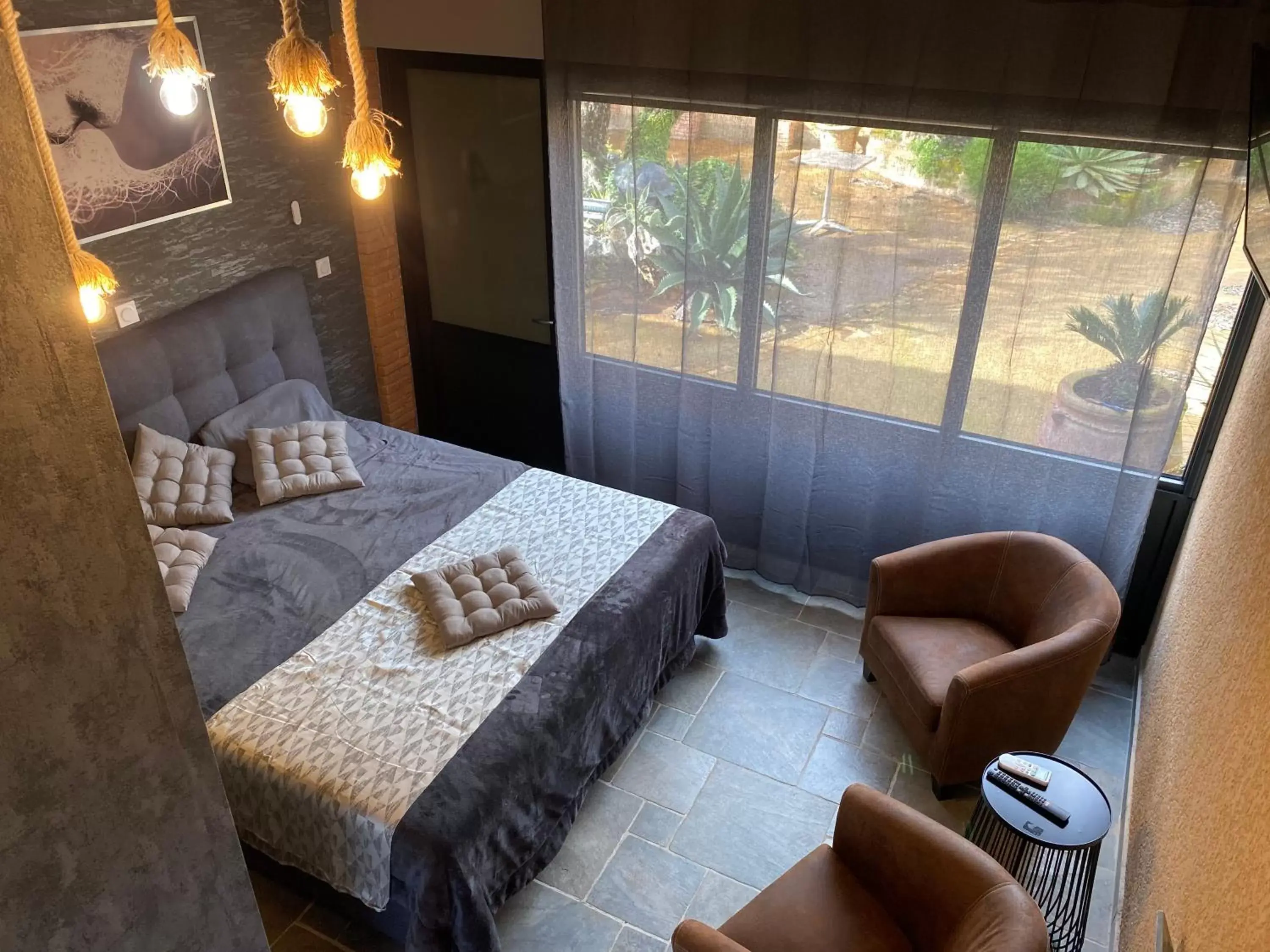 Budget Double Room in HOTEL NATURE LE LOFT Budget Double Room in HOTEL NATURE LE LOFT