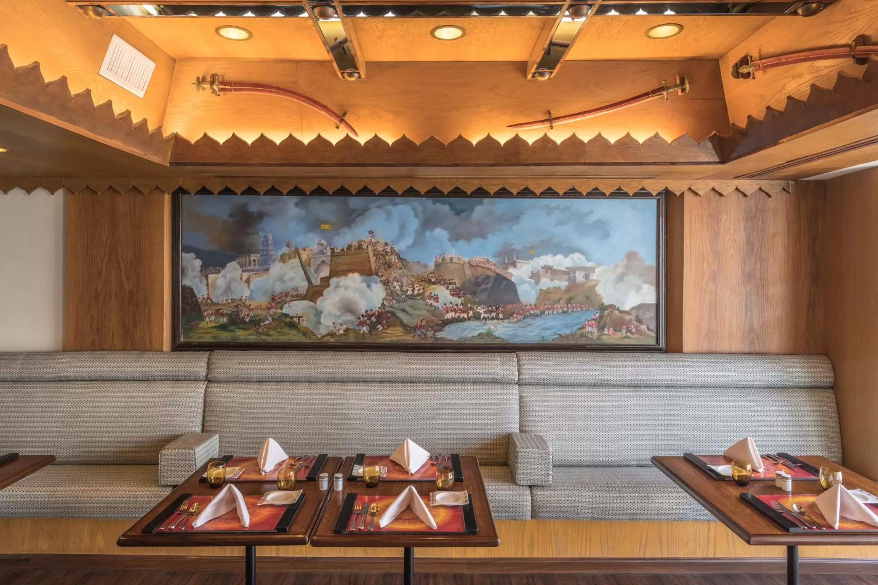 Restaurant/places to eat in Oasis Hotel