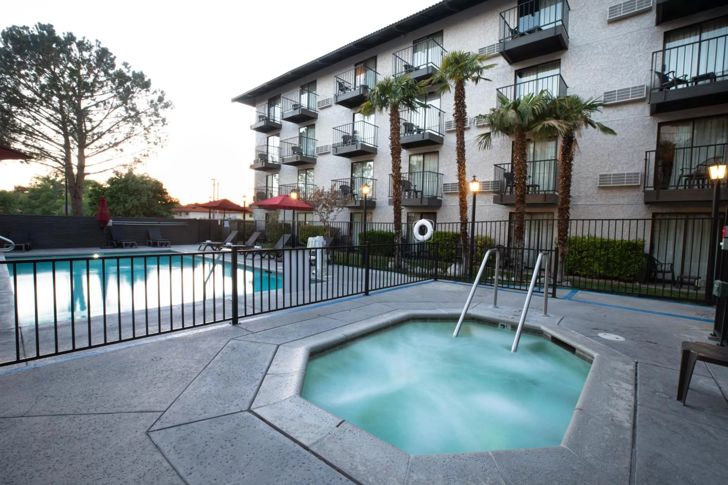 Property building in Oxnard Inn Lancaster