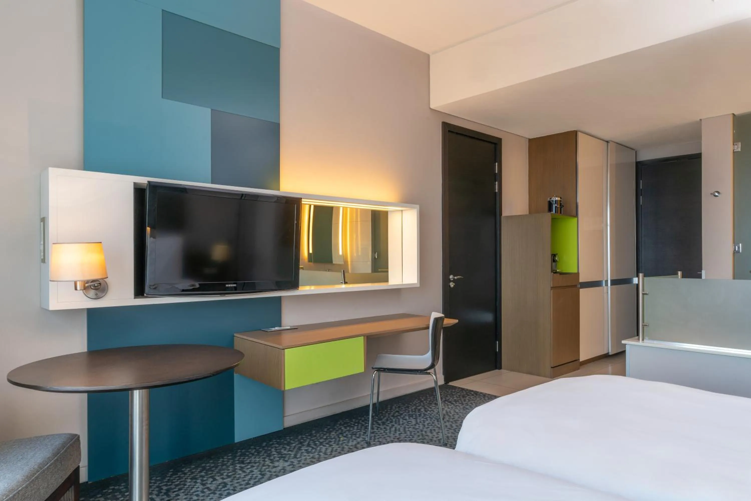 TV and multimedia, Bed in Radisson Blu Hotel & Residence Maputo