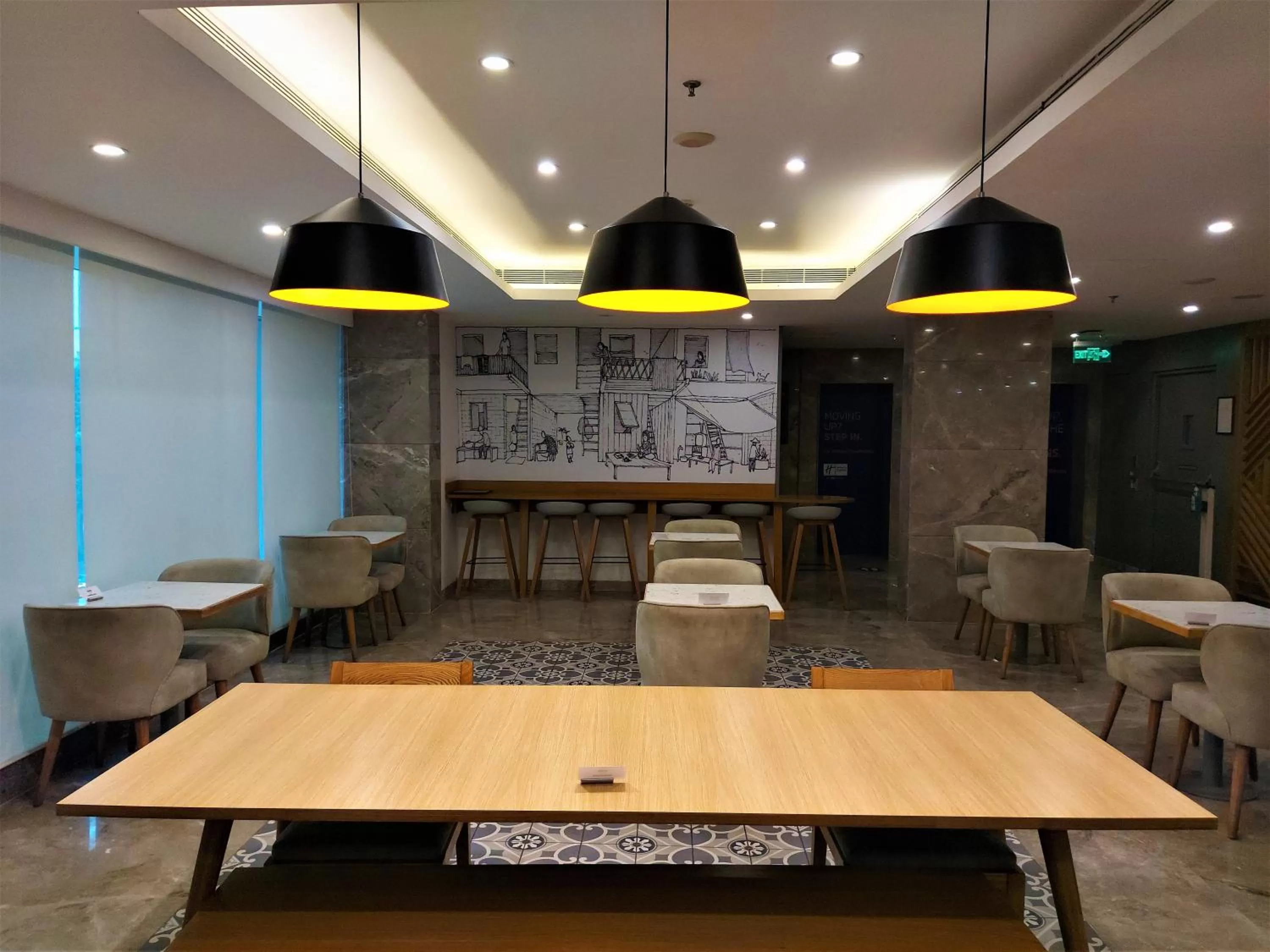 Restaurant/places to eat in Holiday Inn Express Ahmedabad Prahlad Nagar by IHG