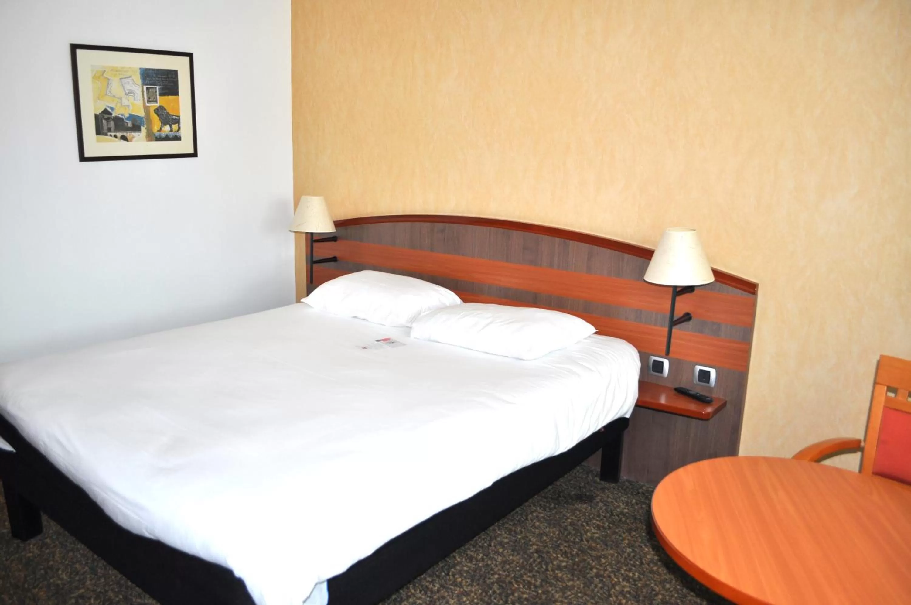 Bedroom, Bed in ibis Belfort Danjoutin