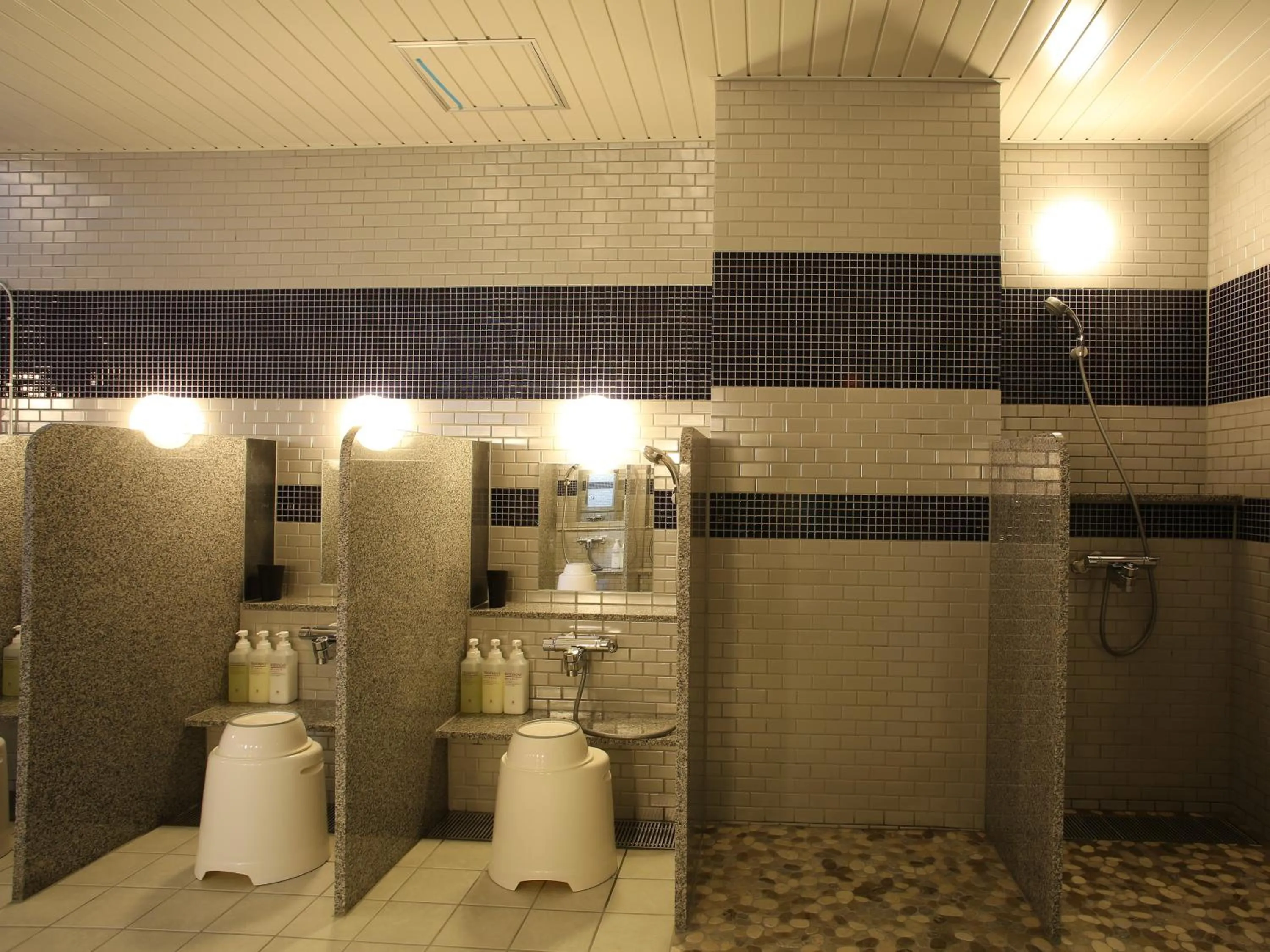 Public Bath in Green Rich Hotel & Capsule Naha - Artificial hot spring Futamata Yunohana